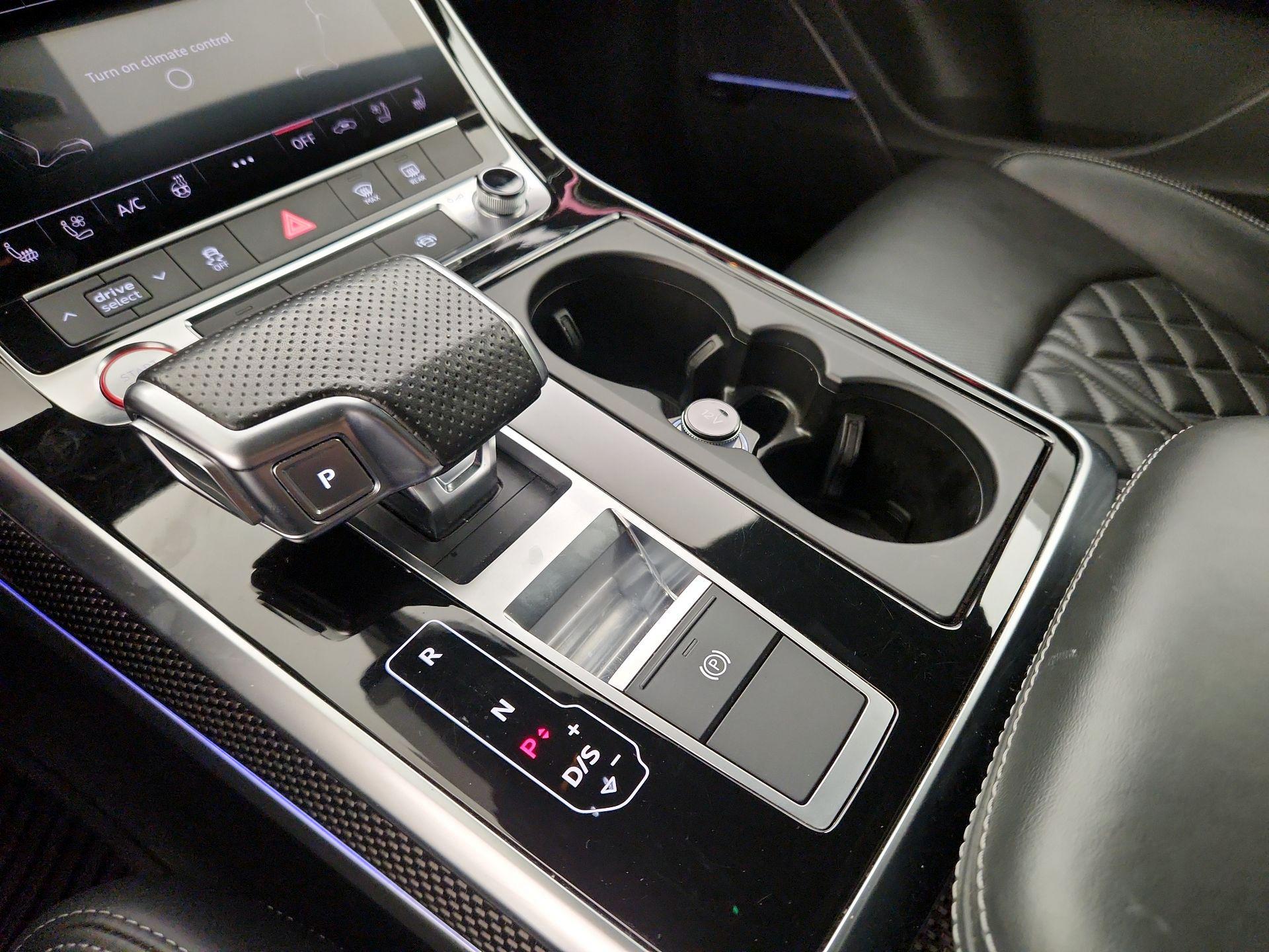 Thumbnail: 2020 Audi SQ7 - 18