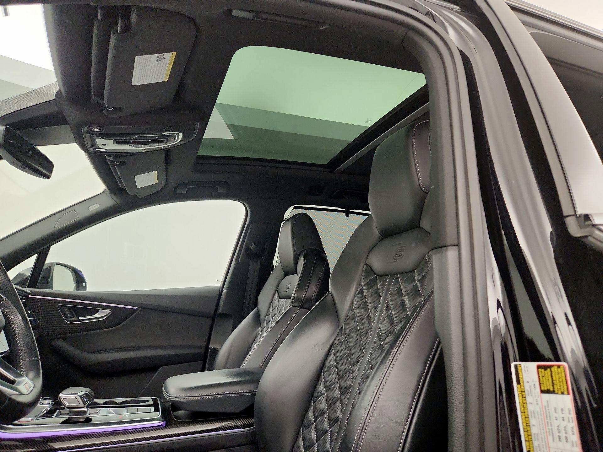Thumbnail: 2020 Audi SQ7 - 20