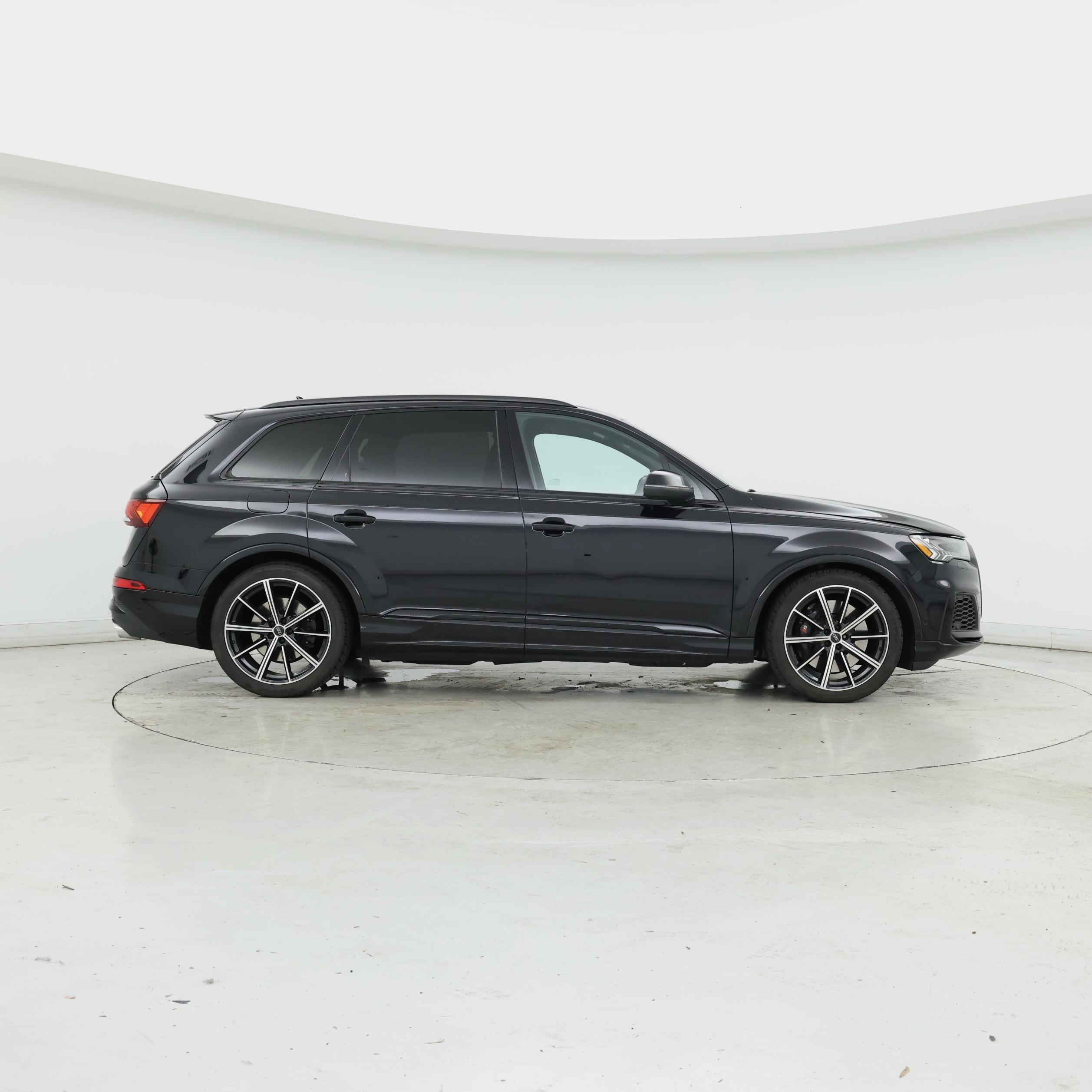 Thumbnail: 2020 Audi SQ7 - 7