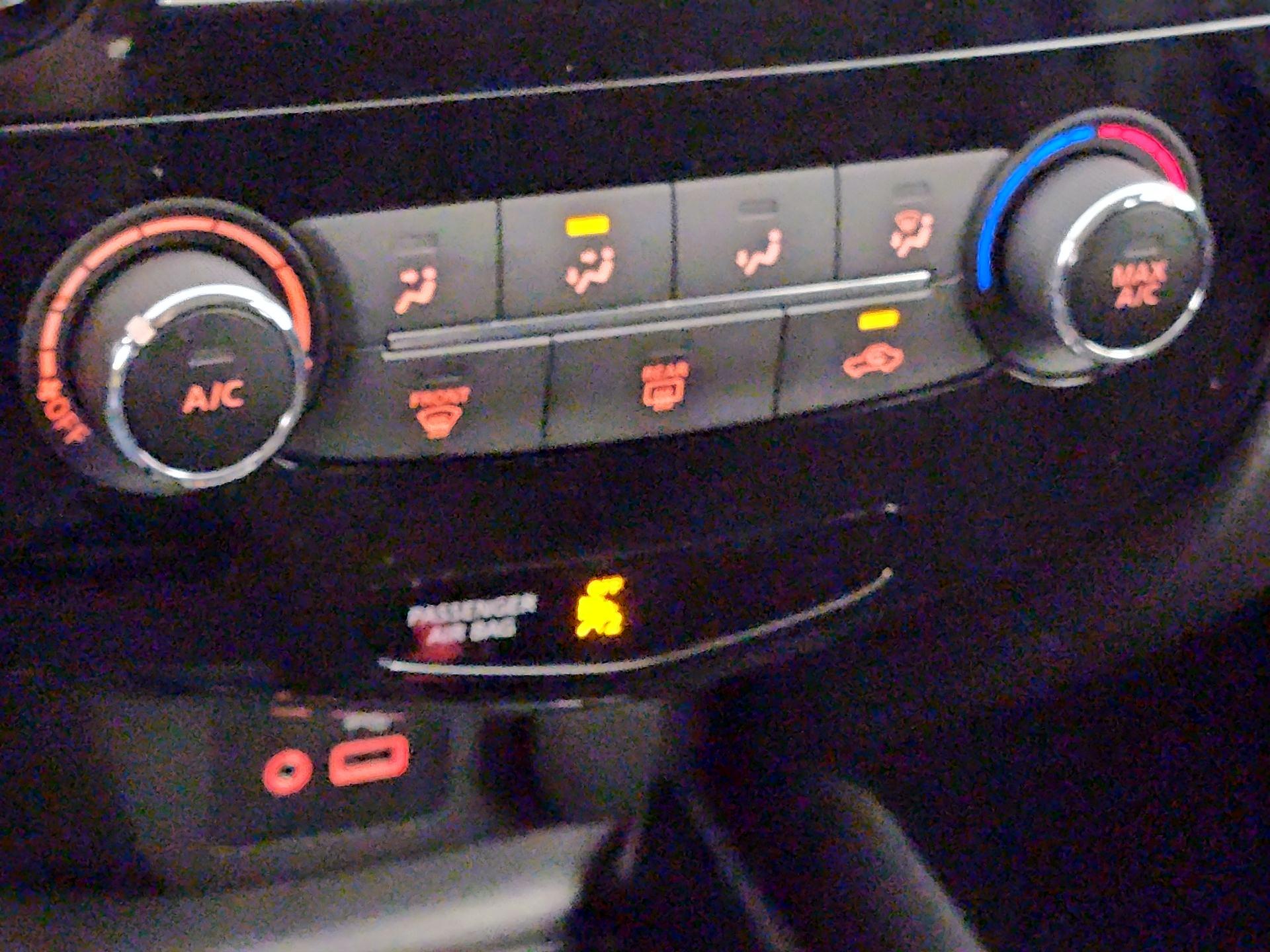 Thumbnail: 2019 Nissan Rogue Sport - 16