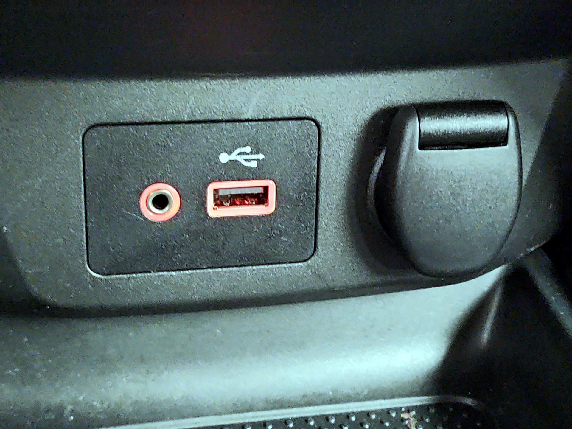 Thumbnail: 2019 Nissan Rogue Sport - 18