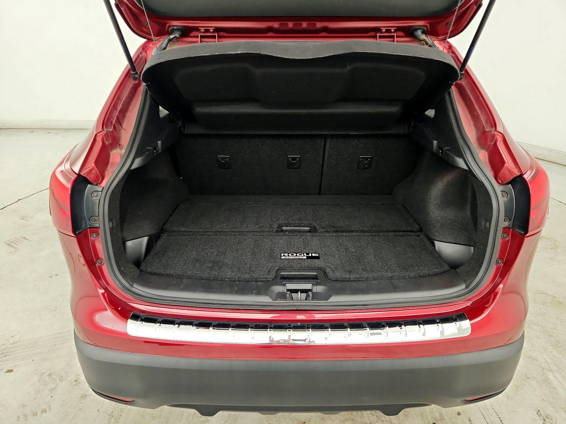 Thumbnail: 2019 Nissan Rogue Sport - 20