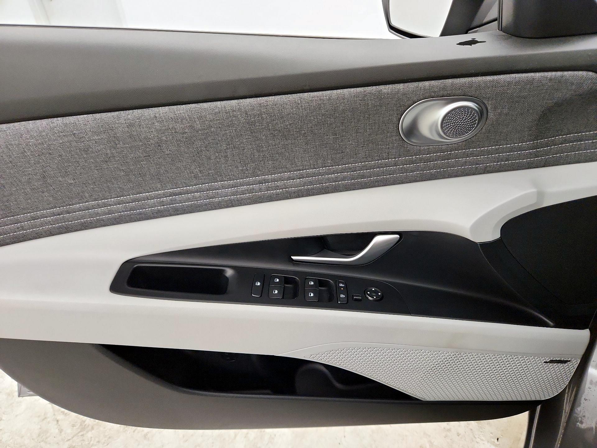 Thumbnail: 2024 Hyundai Elantra - 12