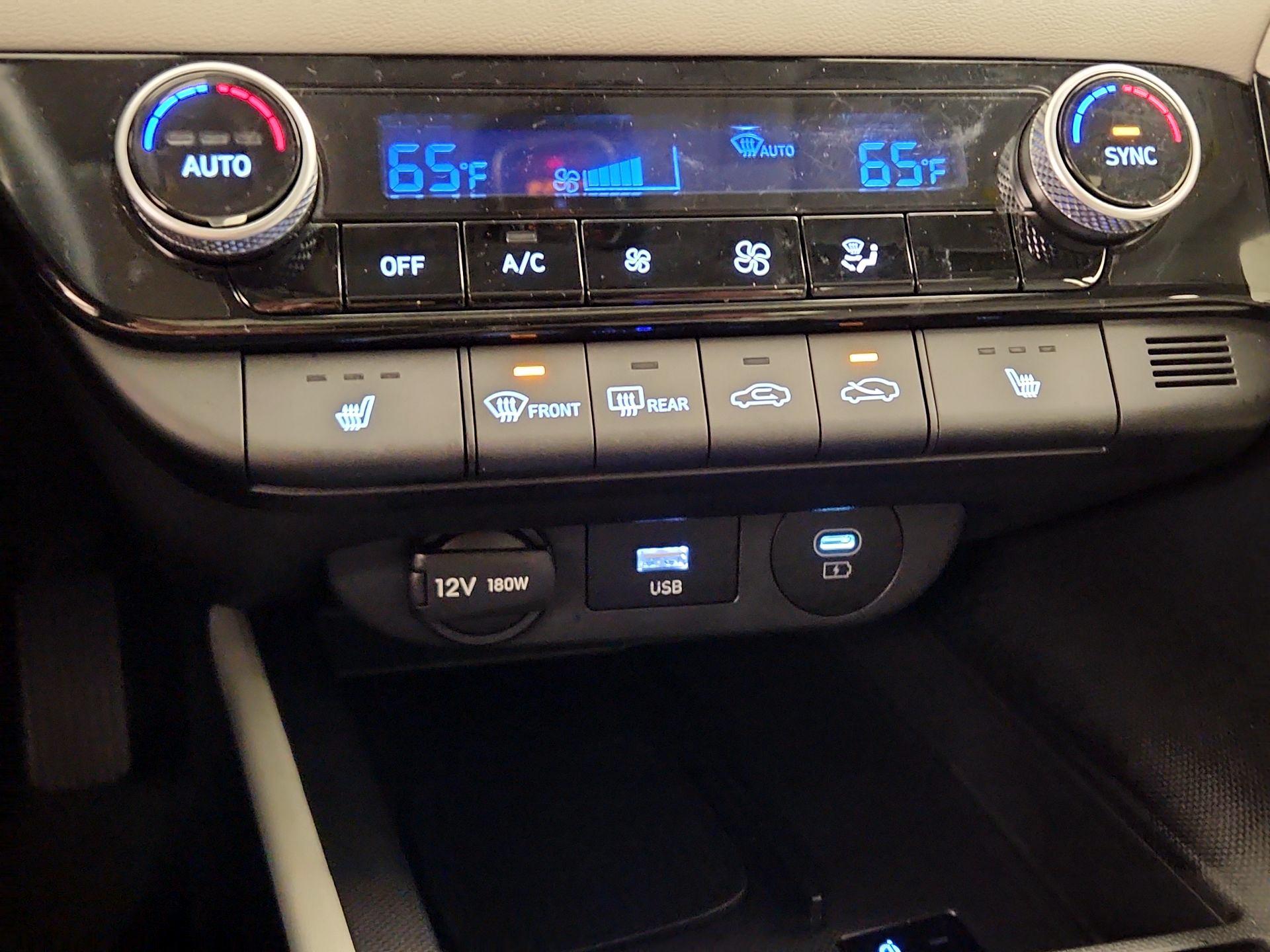 Thumbnail: 2024 Hyundai Elantra - 17