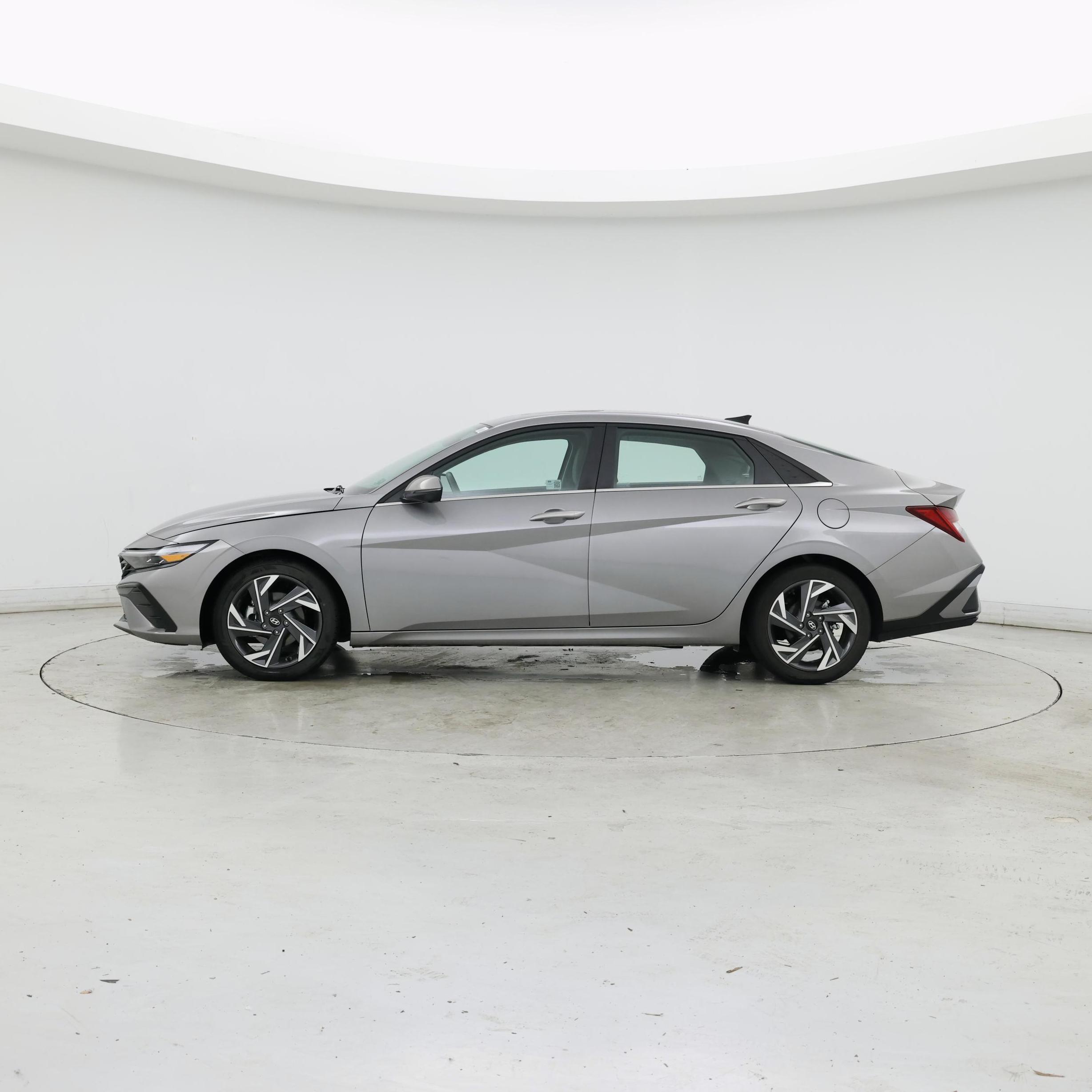 Thumbnail: 2024 Hyundai Elantra - 3