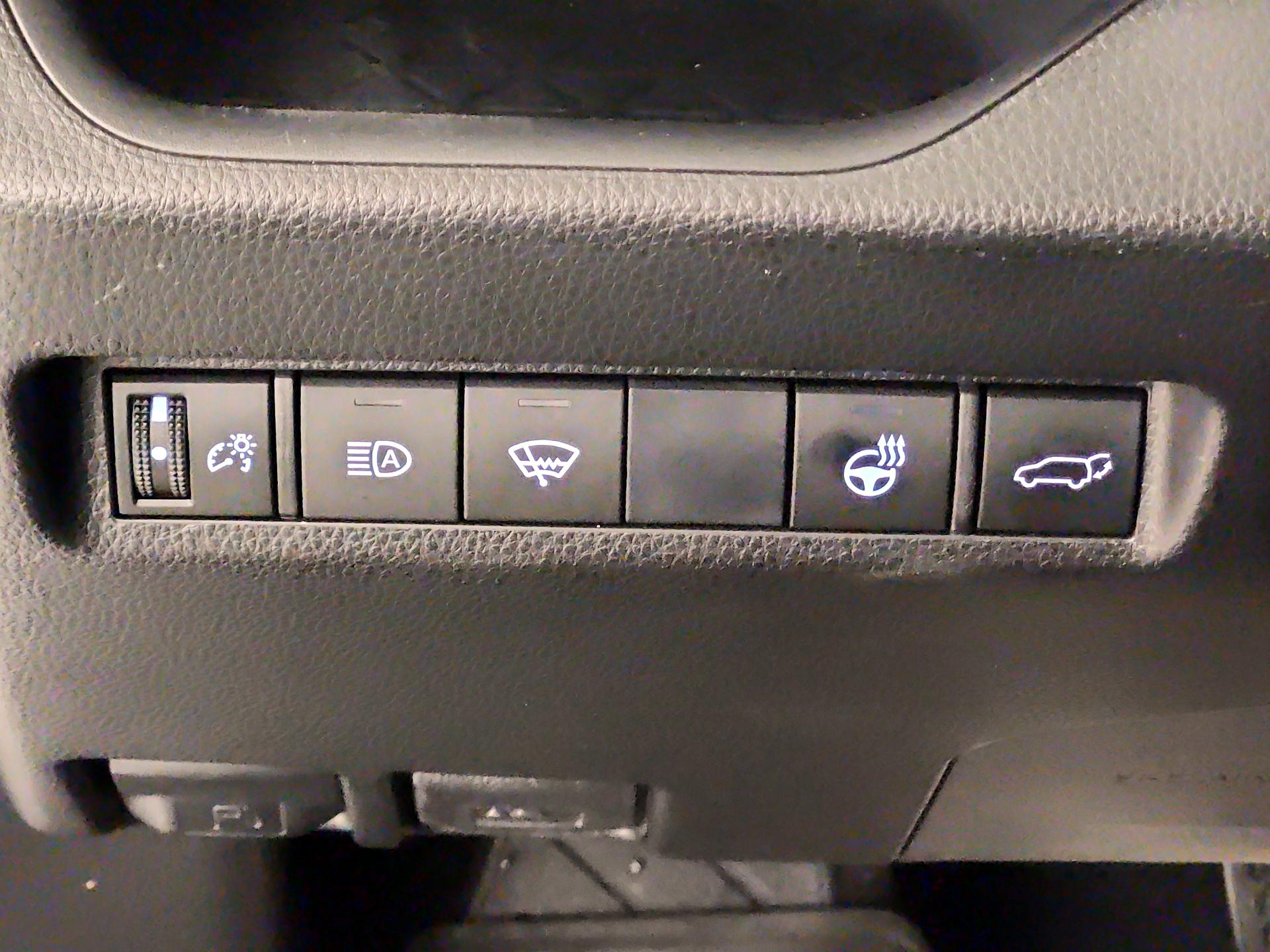 Thumbnail: 2021 Toyota RAV4 - 13