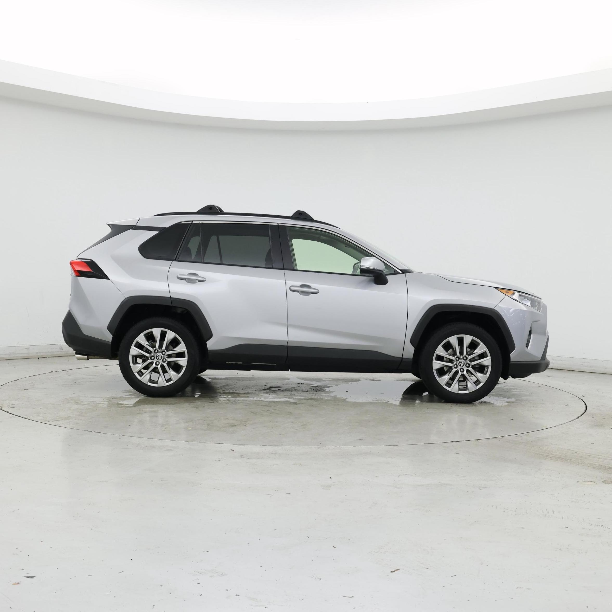 Thumbnail: 2021 Toyota RAV4 - 7