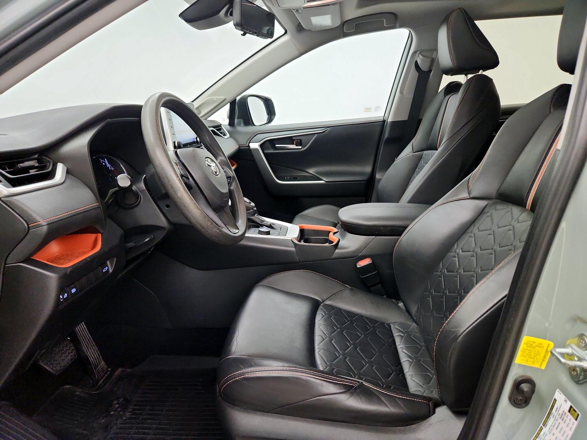 Thumbnail: 2019 Toyota RAV4 - 11