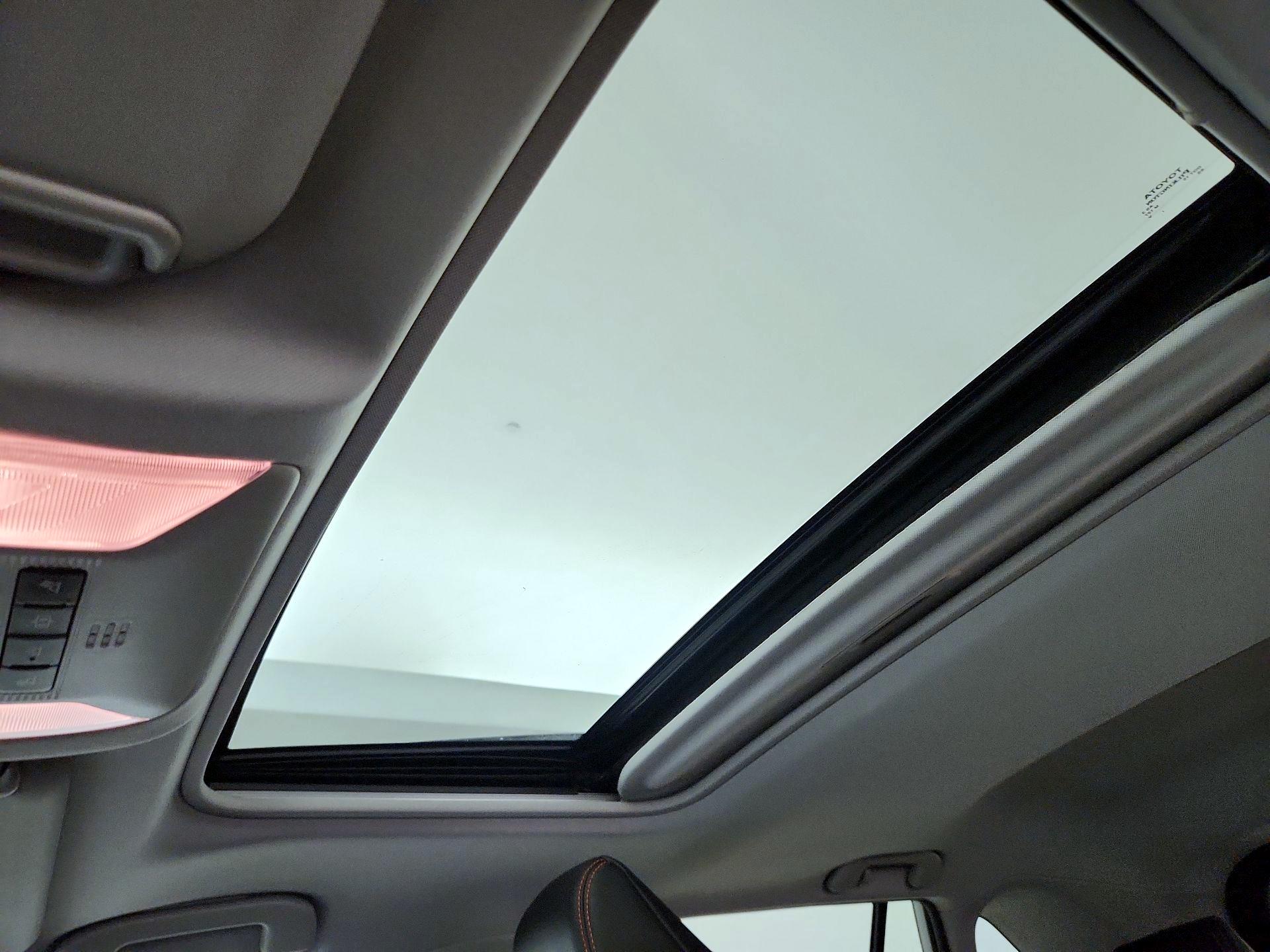 Thumbnail: 2019 Toyota RAV4 - 20