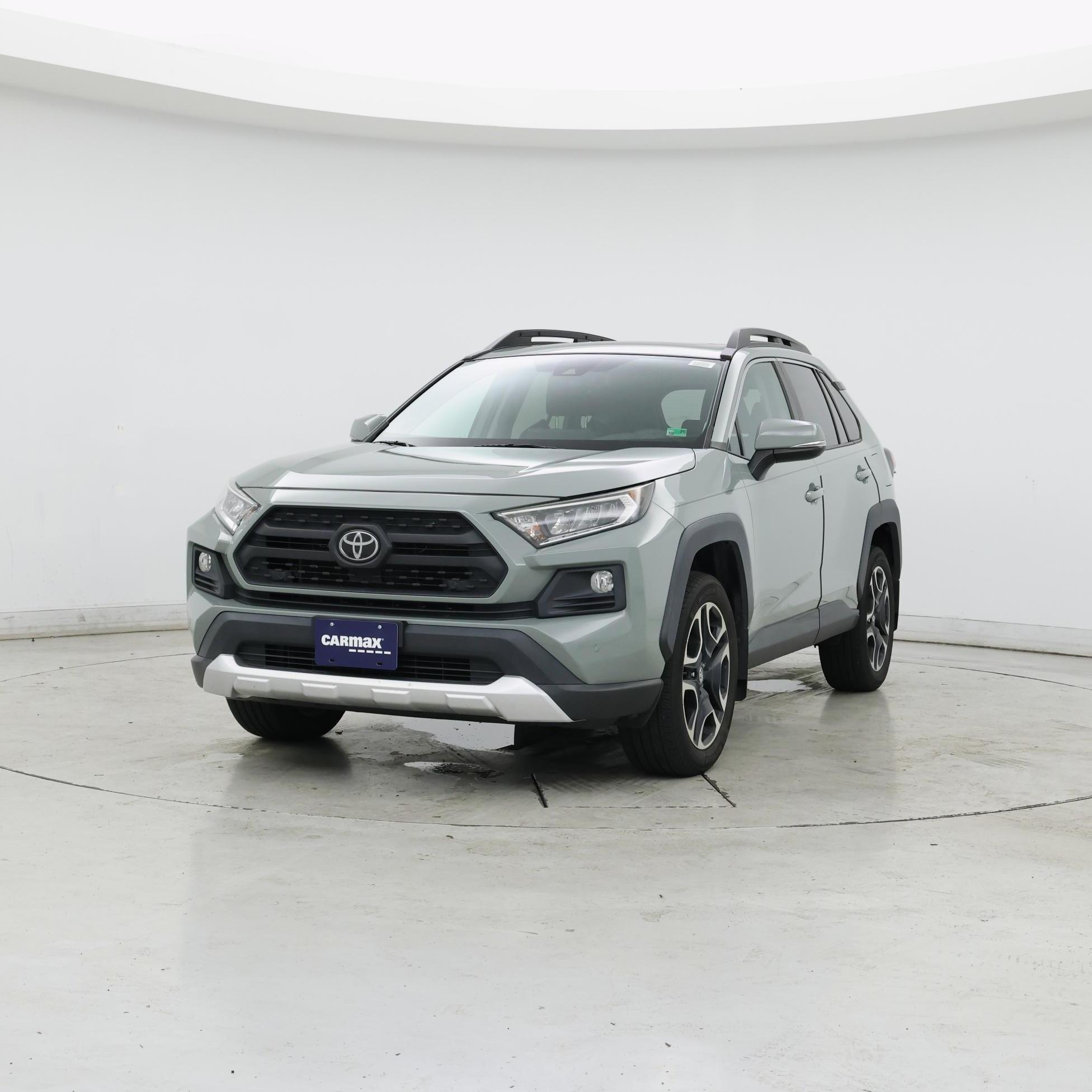 Thumbnail: 2019 Toyota RAV4 - 4