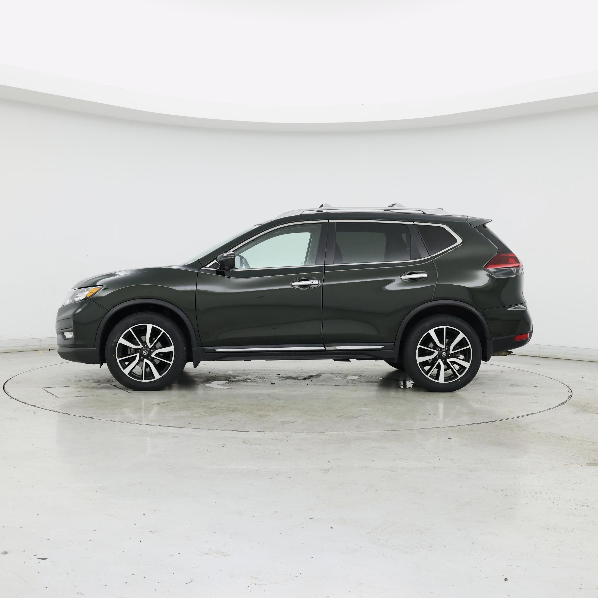 Thumbnail: 2020 Nissan Rogue - 3