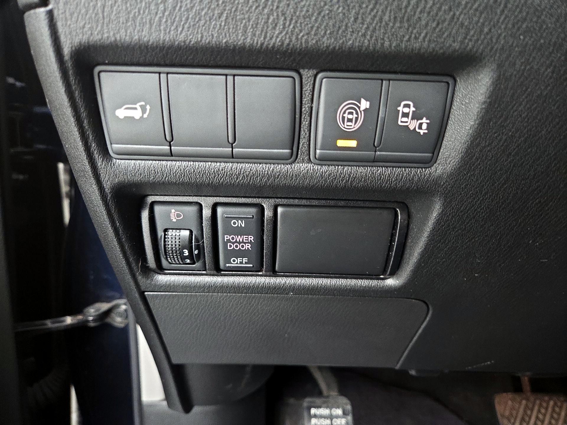 Thumbnail: 2017 Nissan Armada - 13