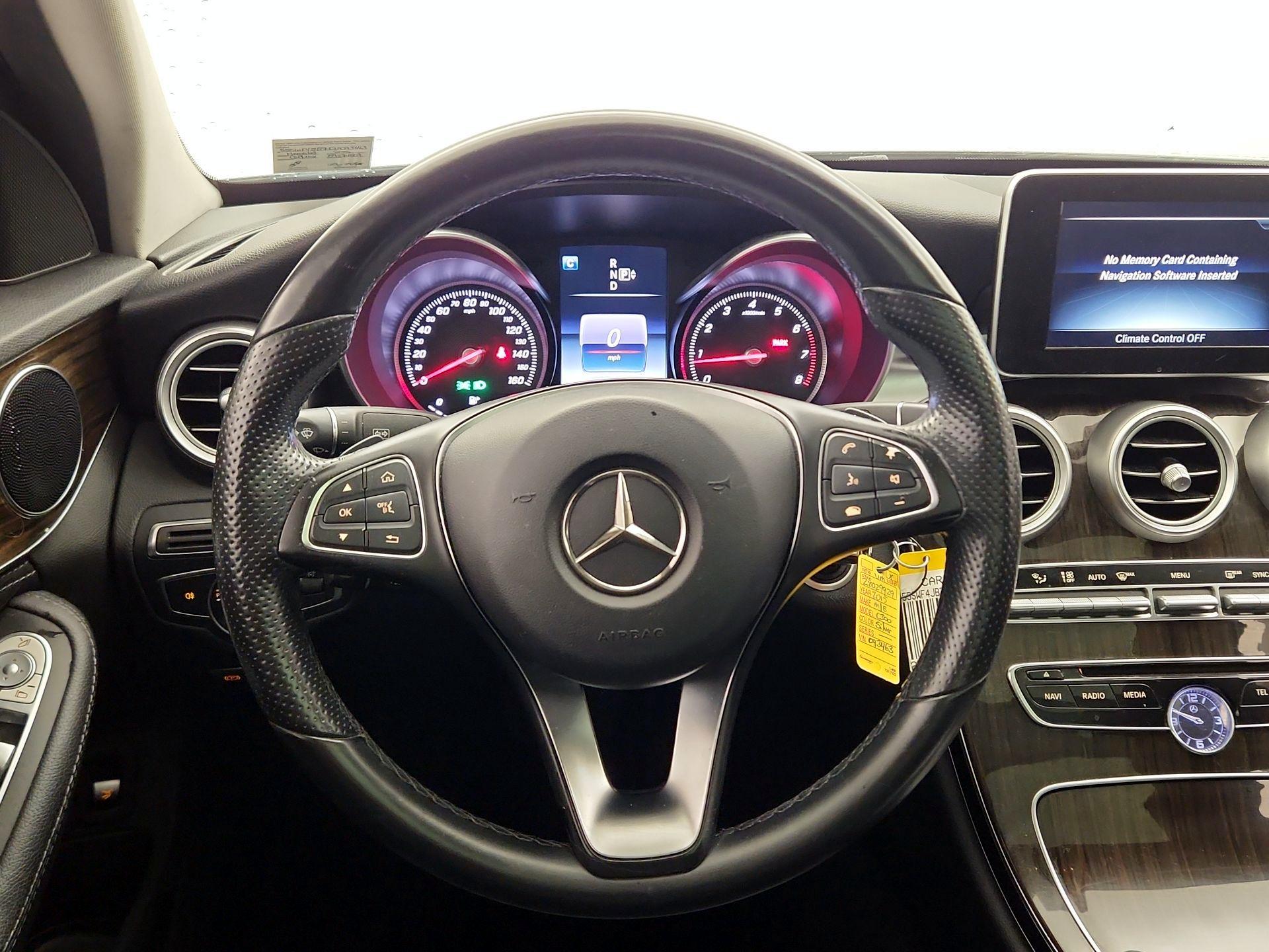 Thumbnail: 2015 Mercedes-Benz C-Class - 10
