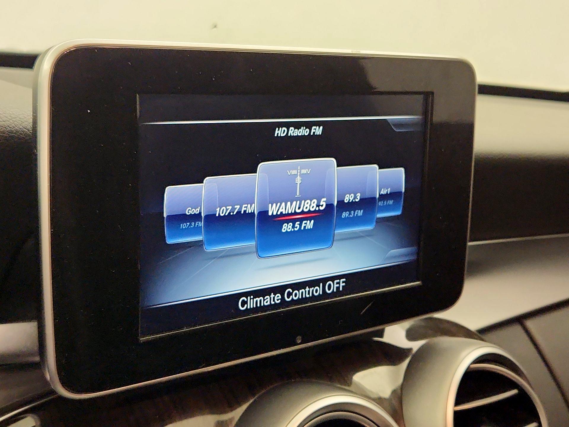 Thumbnail: 2015 Mercedes-Benz C-Class - 14