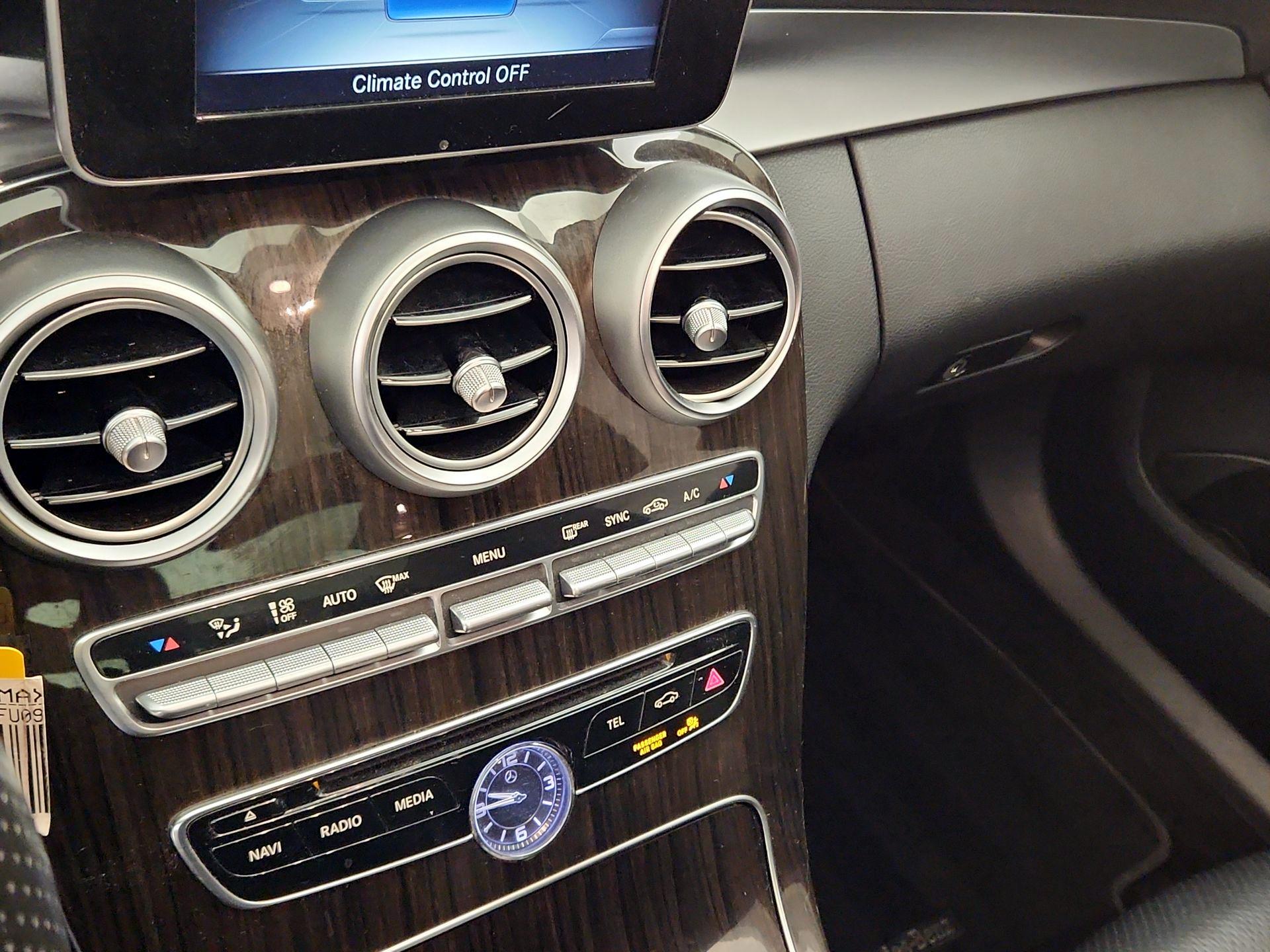 Thumbnail: 2015 Mercedes-Benz C-Class - 15