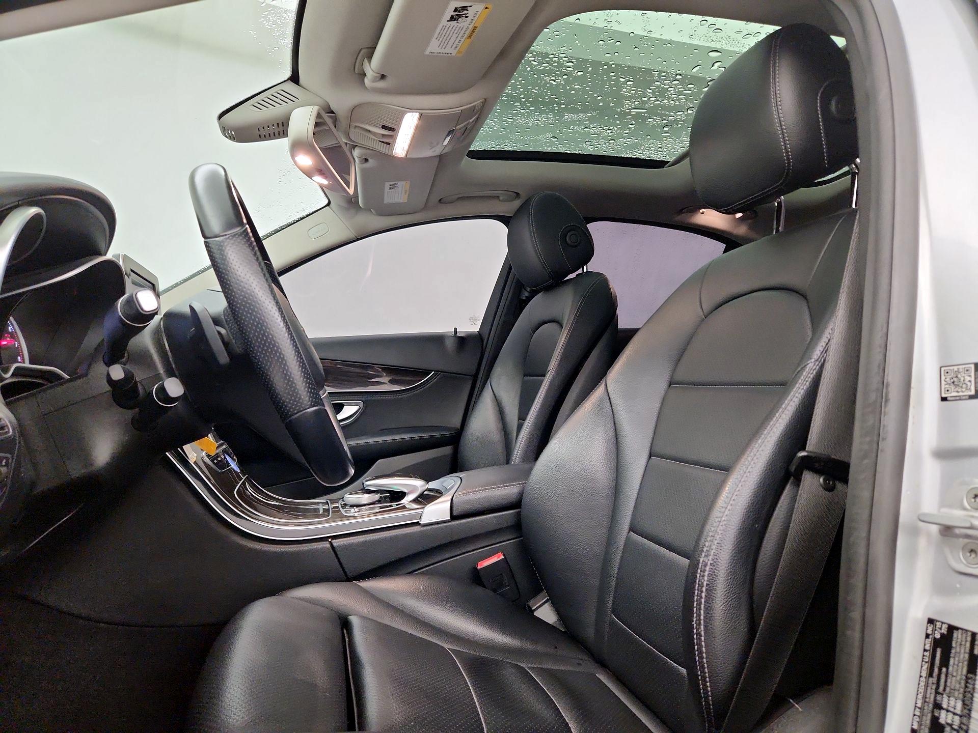 Thumbnail: 2015 Mercedes-Benz C-Class - 18