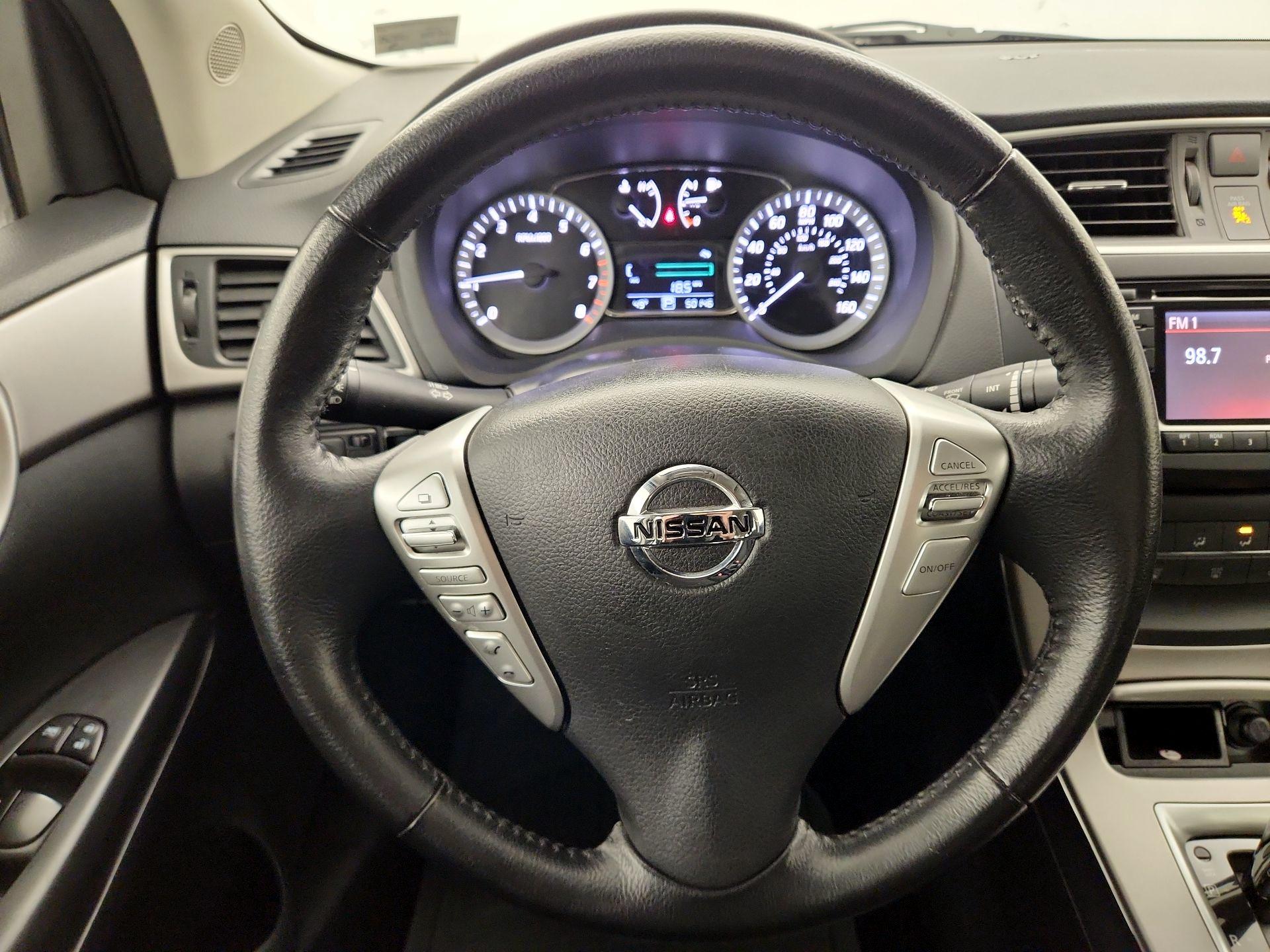 Thumbnail: 2015 Nissan Sentra - 10