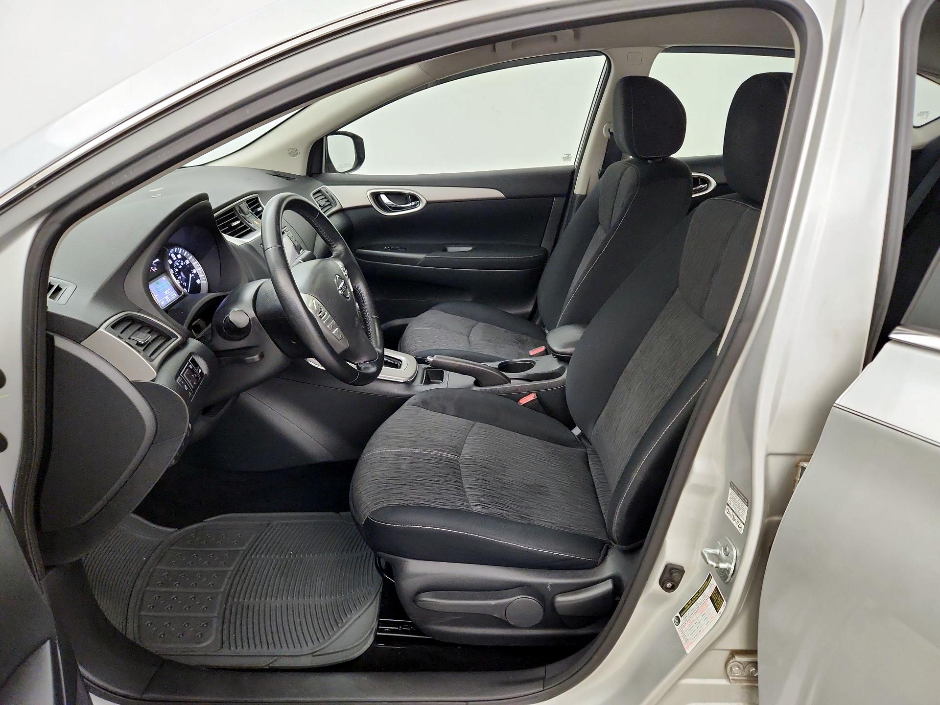 Thumbnail: 2015 Nissan Sentra - 11