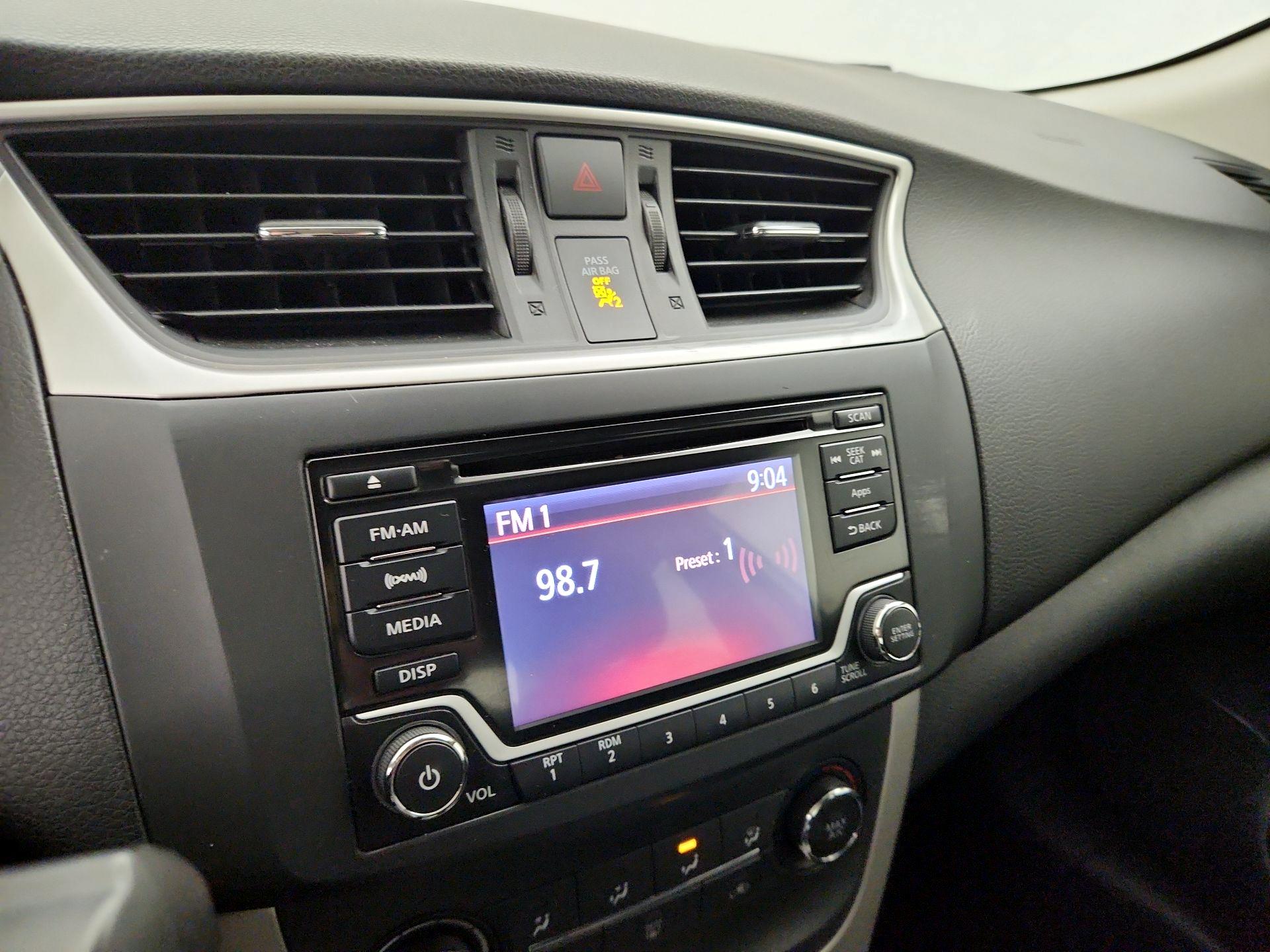 Thumbnail: 2015 Nissan Sentra - 15