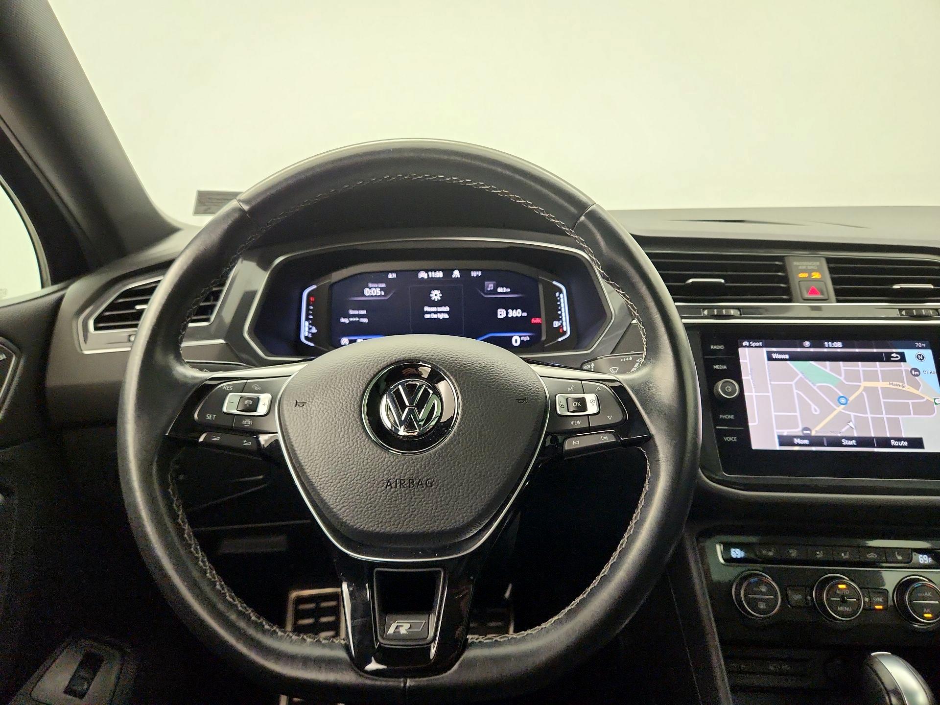 Thumbnail: 2021 Volkswagen Tiguan - 10