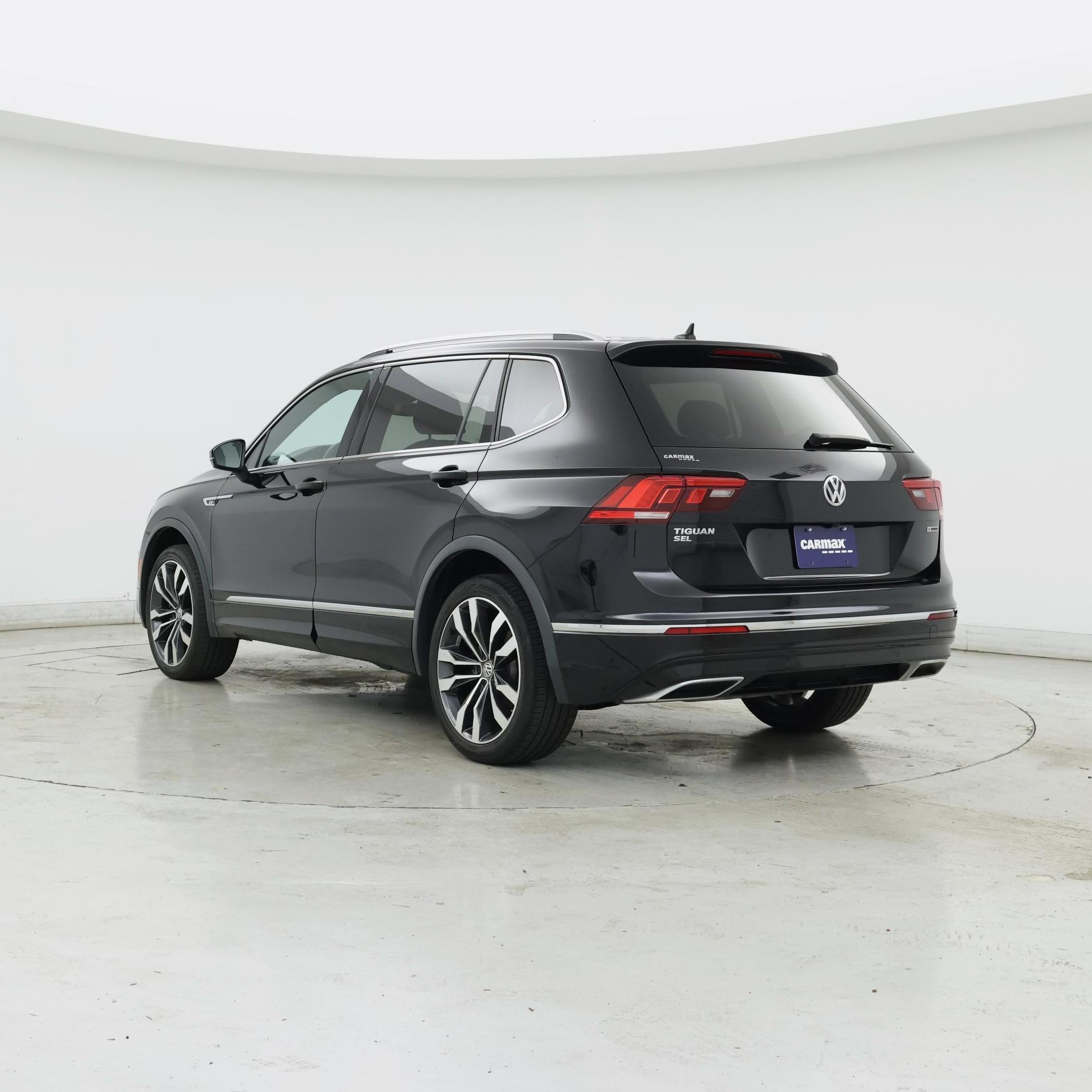 Thumbnail: 2021 Volkswagen Tiguan - 2