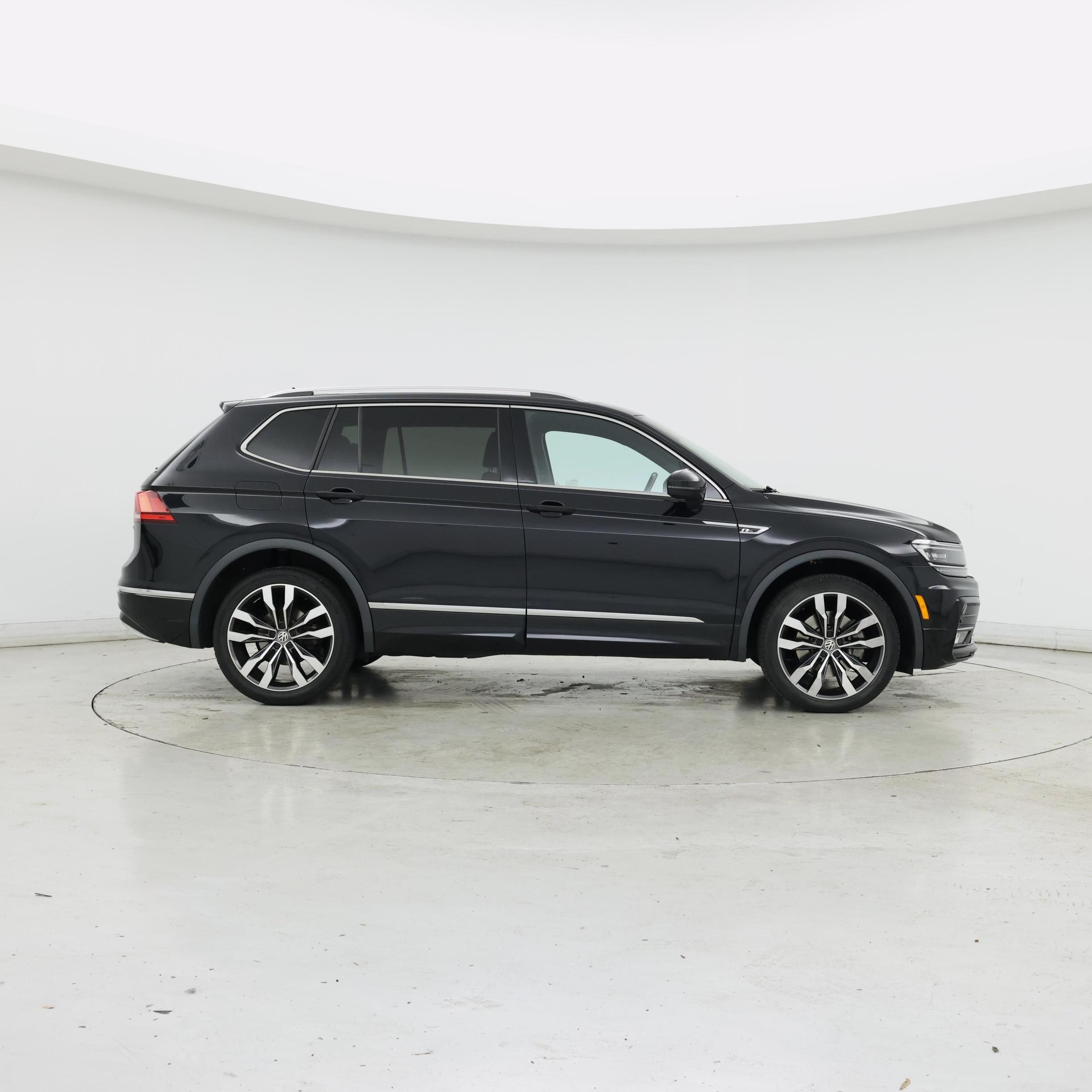 Thumbnail: 2021 Volkswagen Tiguan - 7