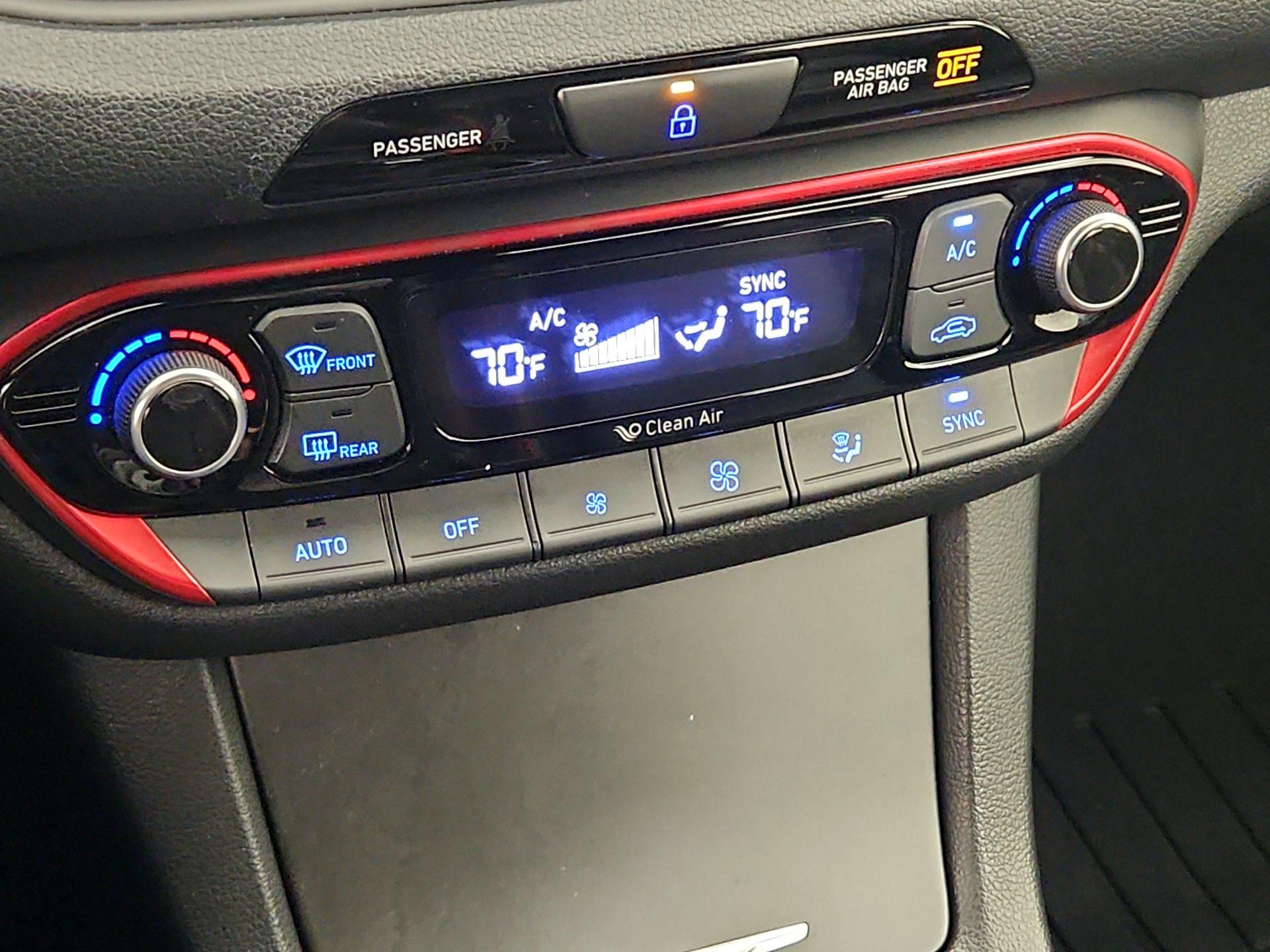 Thumbnail: 2018 Hyundai Elantra - 16