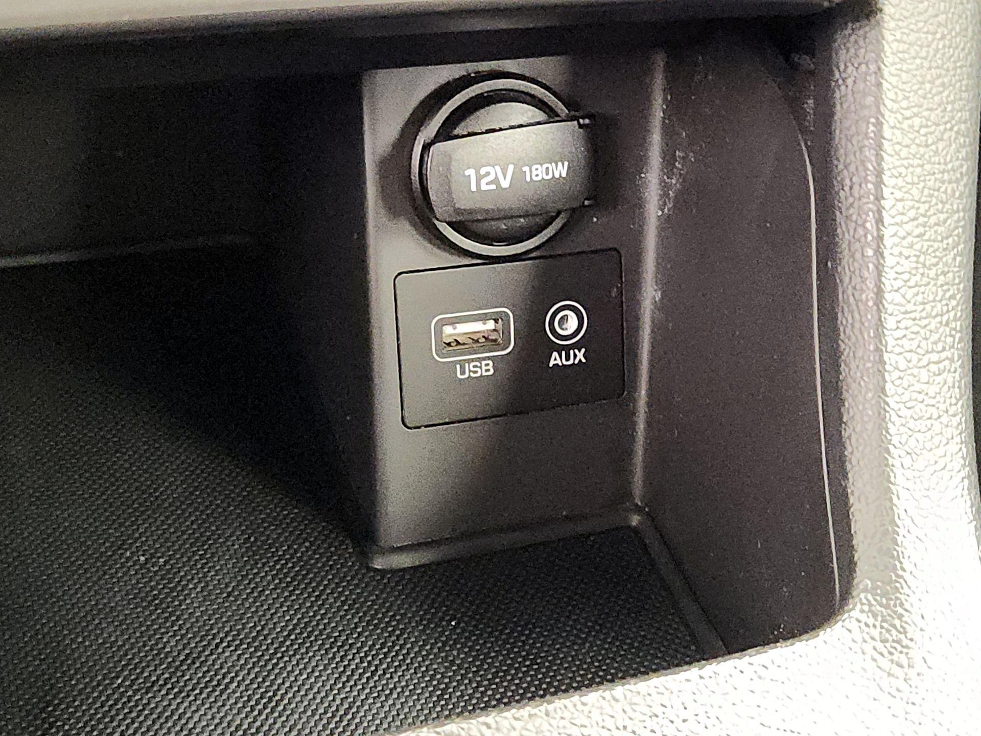 Thumbnail: 2018 Hyundai Elantra - 18