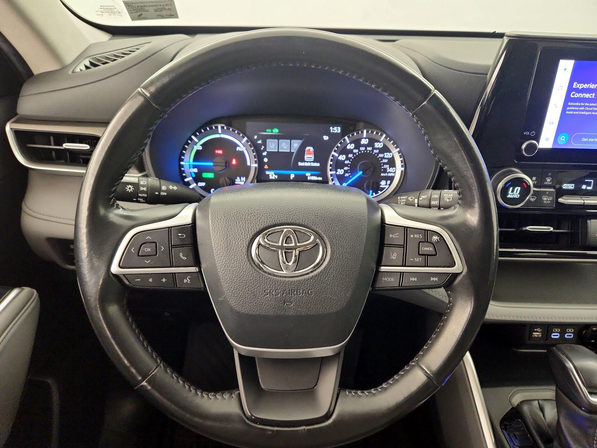 Thumbnail: 2023 Toyota Highlander - 10