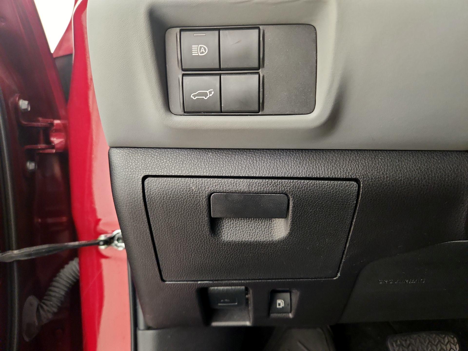 Thumbnail: 2023 Toyota Highlander - 13