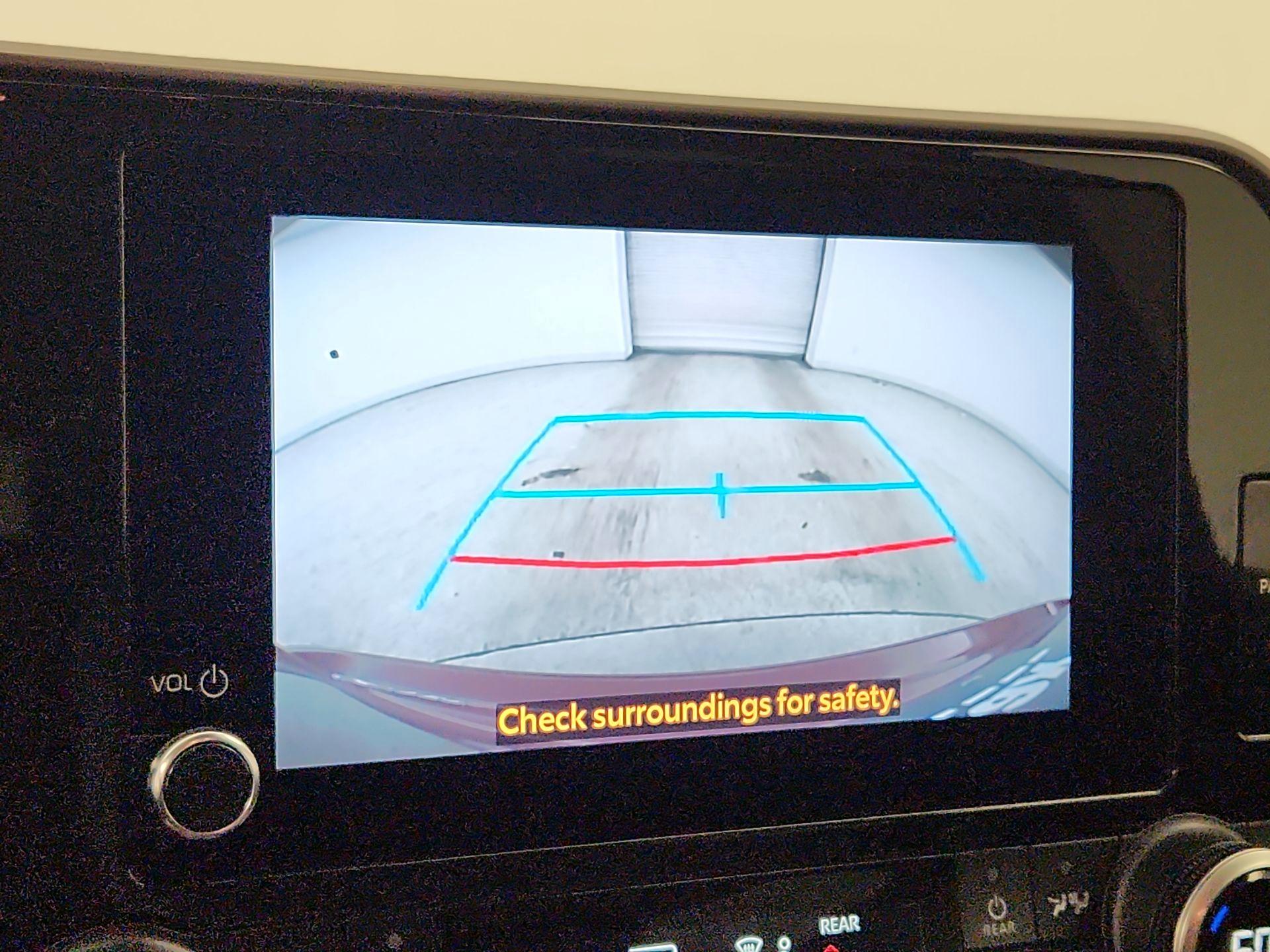 Thumbnail: 2023 Toyota Highlander - 14