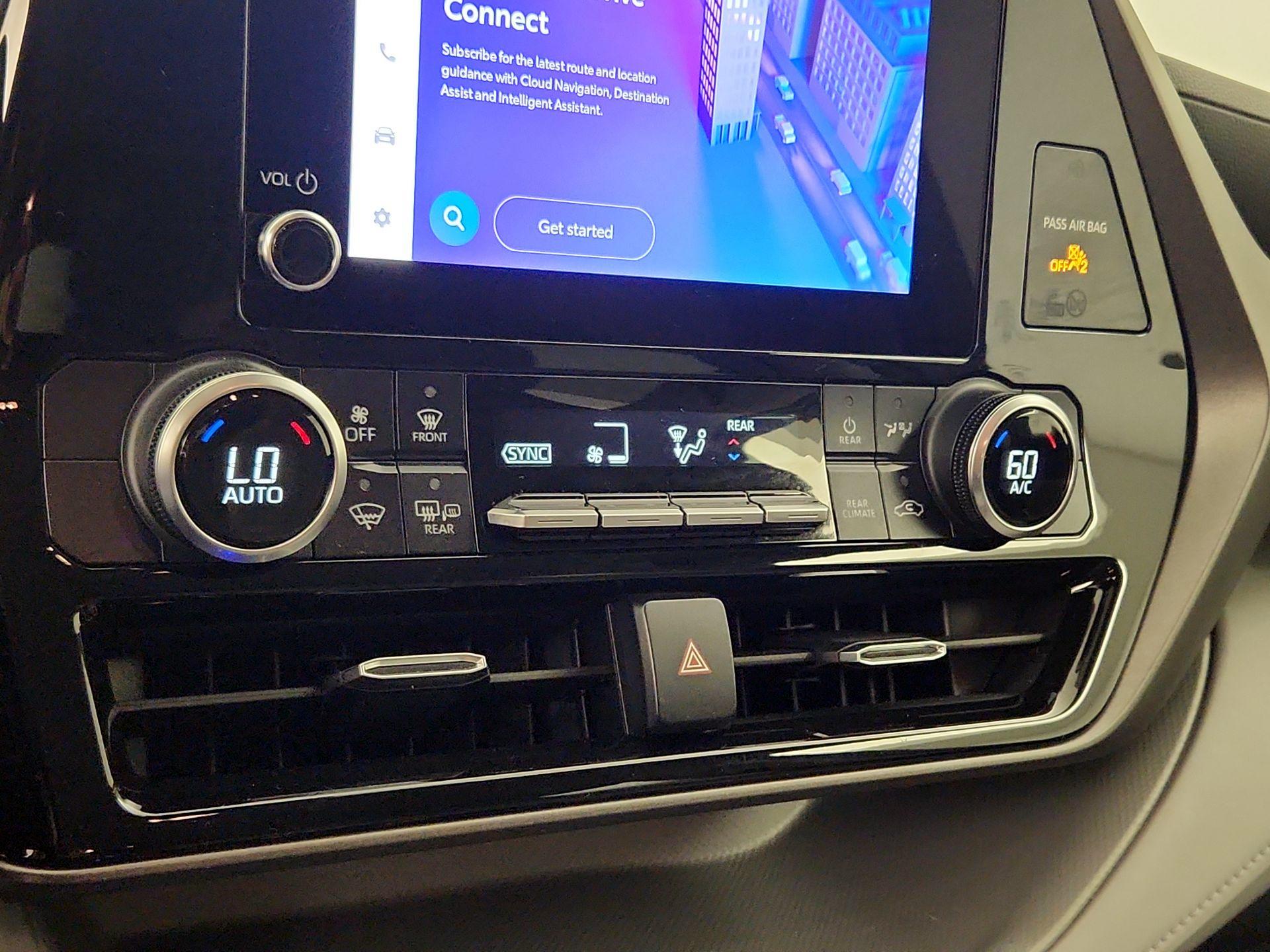 Thumbnail: 2023 Toyota Highlander - 16