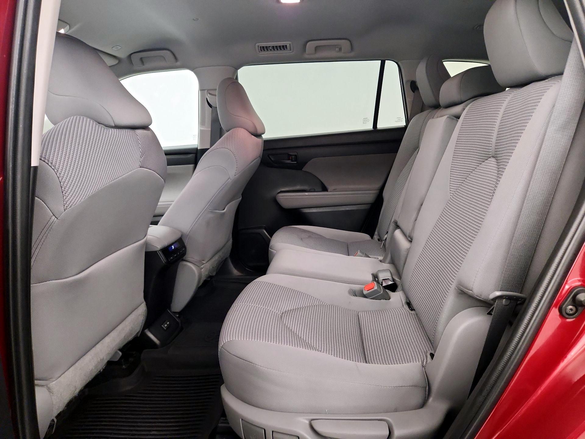 Thumbnail: 2023 Toyota Highlander - 19