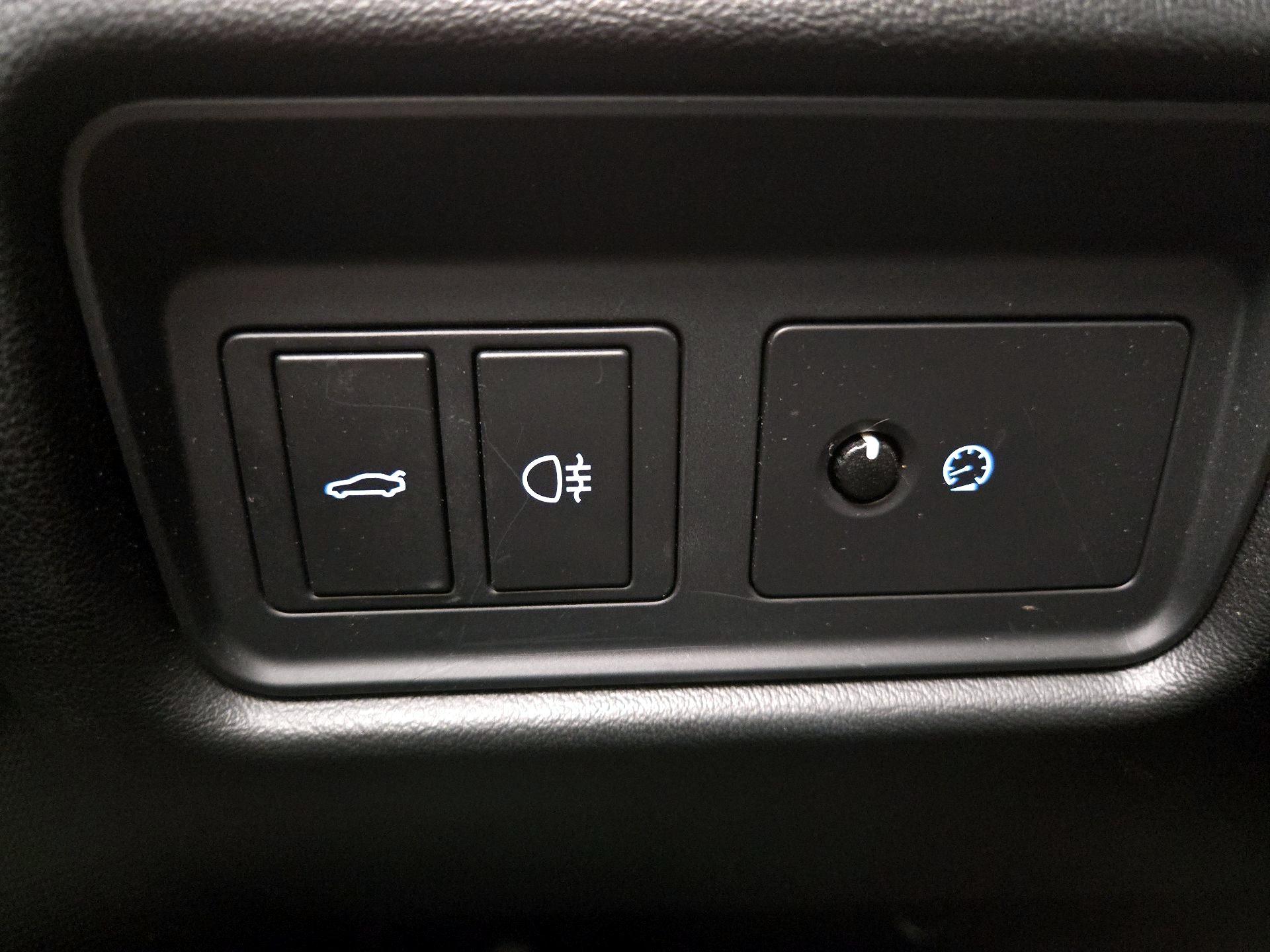 Thumbnail: 2018 Jaguar F-Type - 13