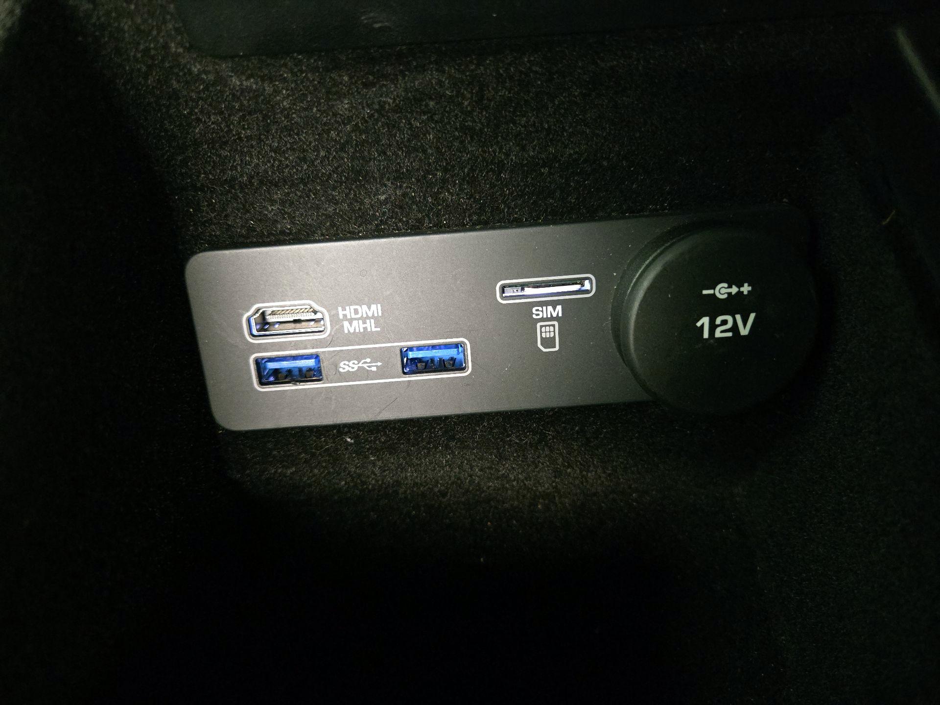 Thumbnail: 2018 Jaguar F-Type - 18