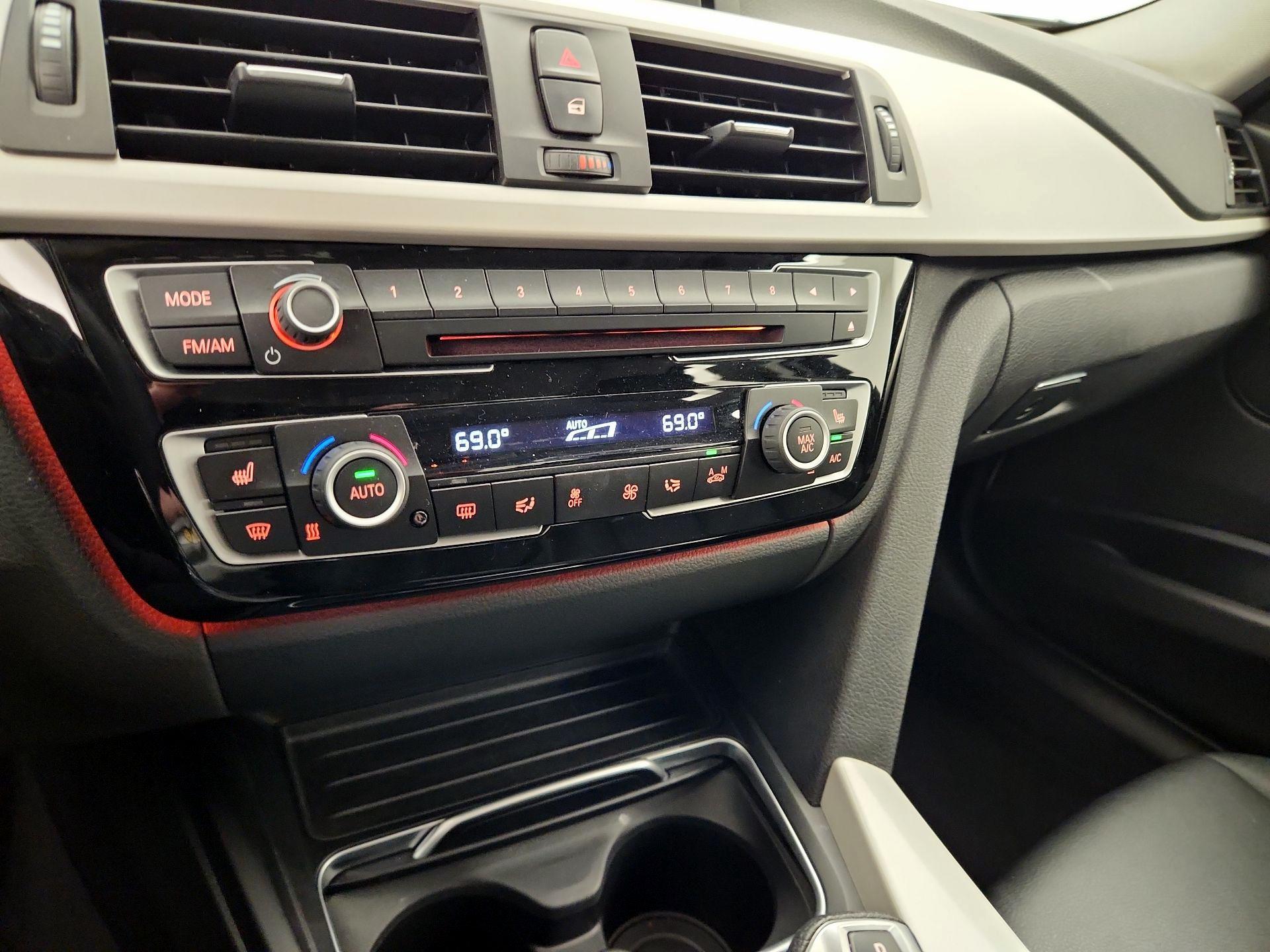 Thumbnail: 2018 BMW 3 Series - 16