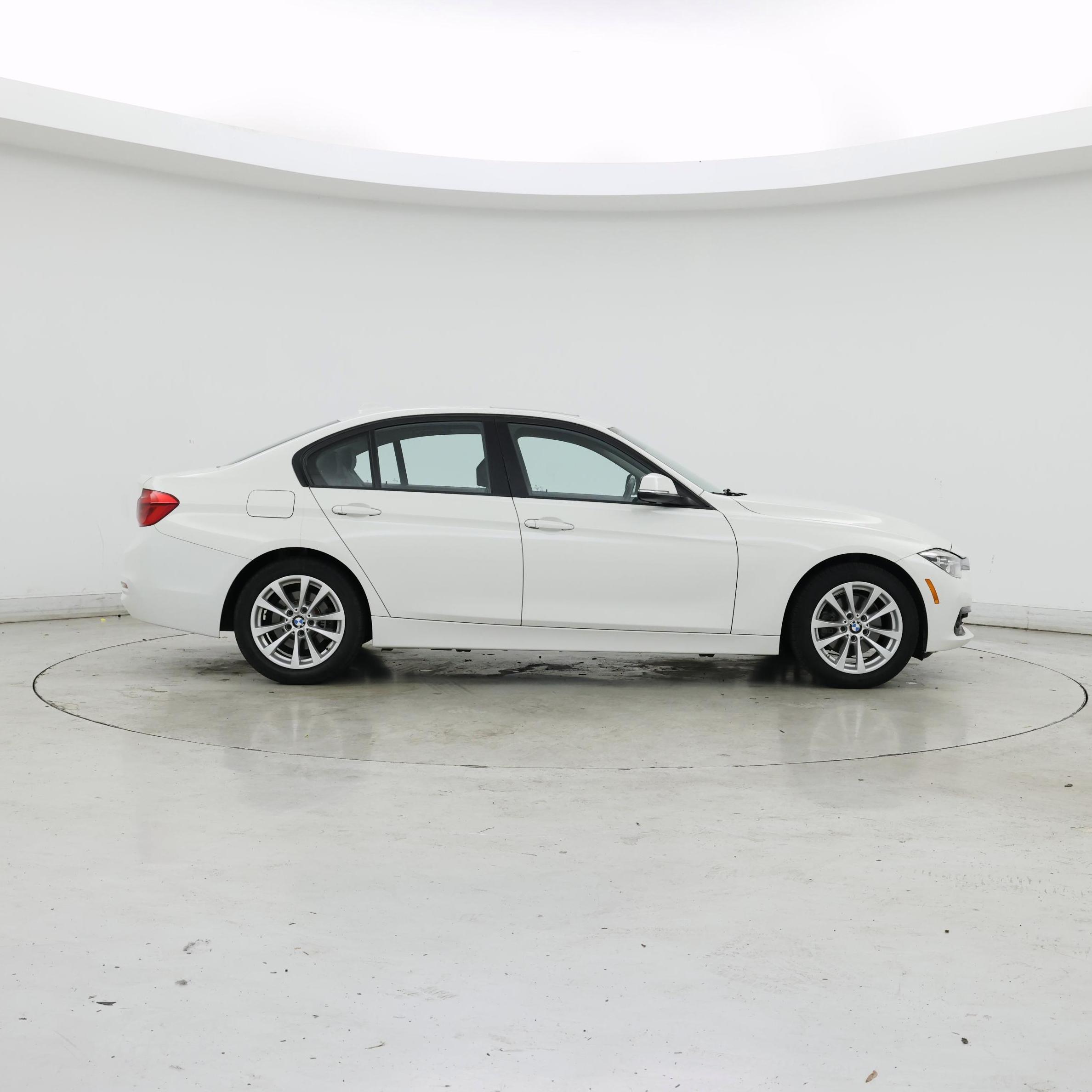 Thumbnail: 2018 BMW 3 Series - 7