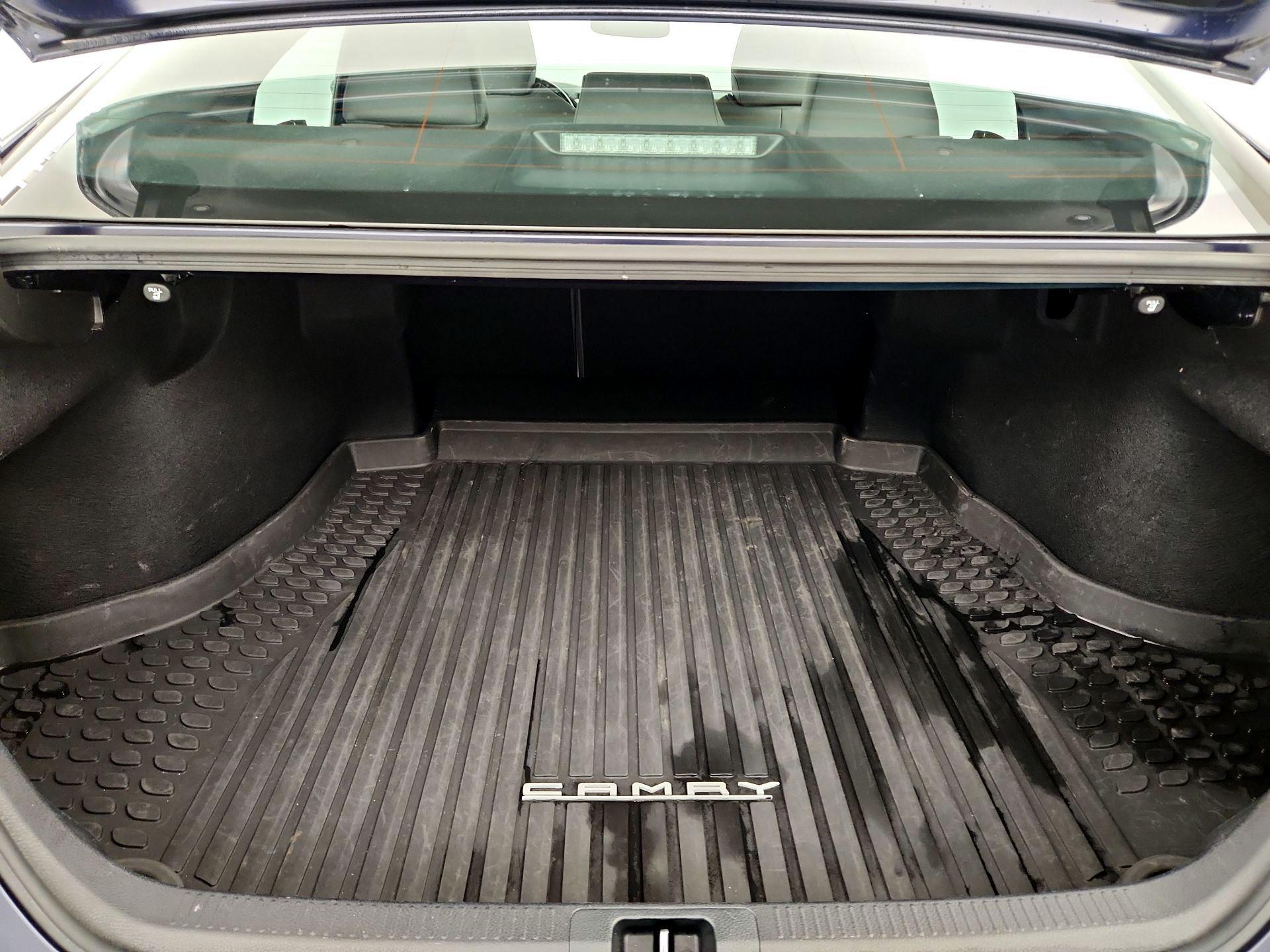 Thumbnail: 2021 Toyota Camry - 20