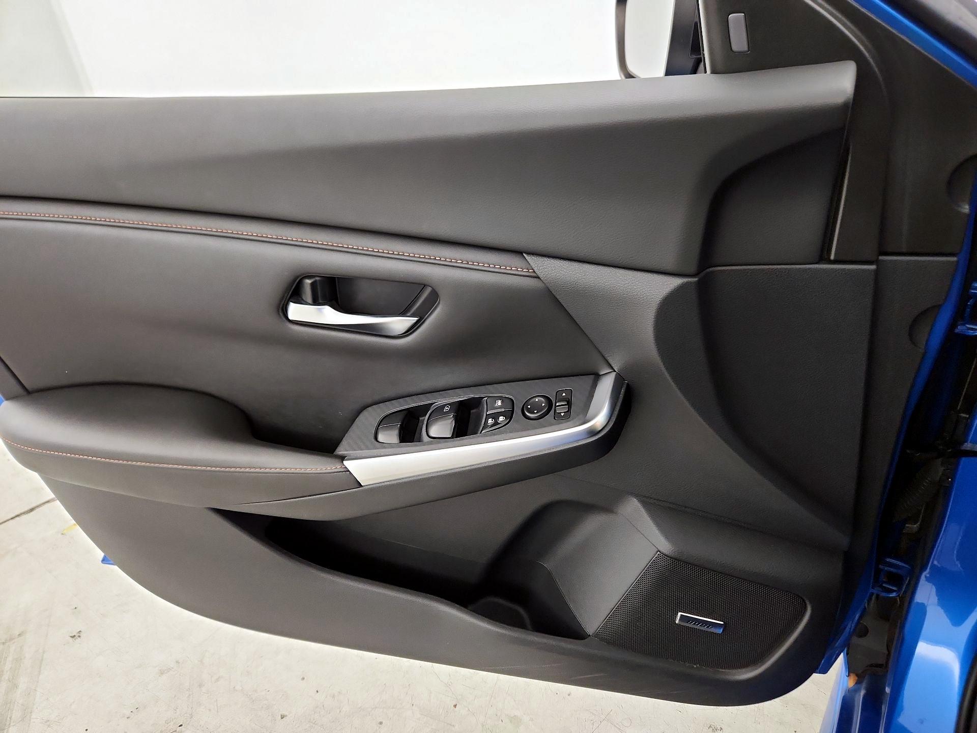 Thumbnail: 2020 Nissan Sentra - 12