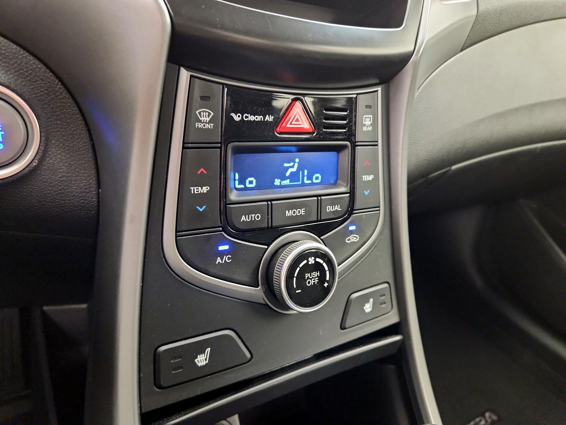 Thumbnail: 2016 Hyundai Elantra - 16