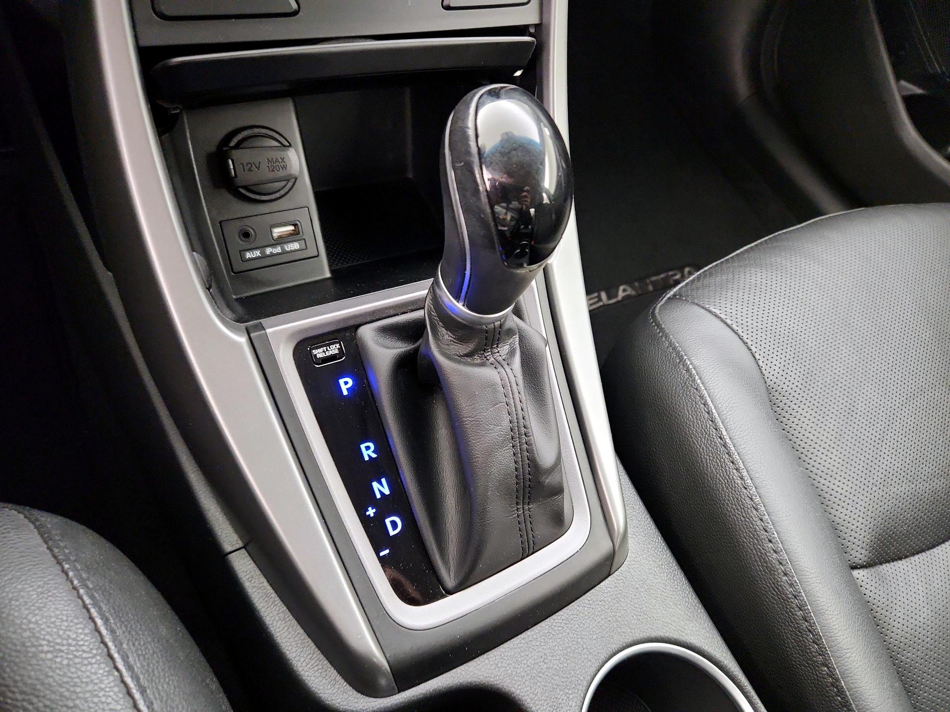 Thumbnail: 2016 Hyundai Elantra - 17