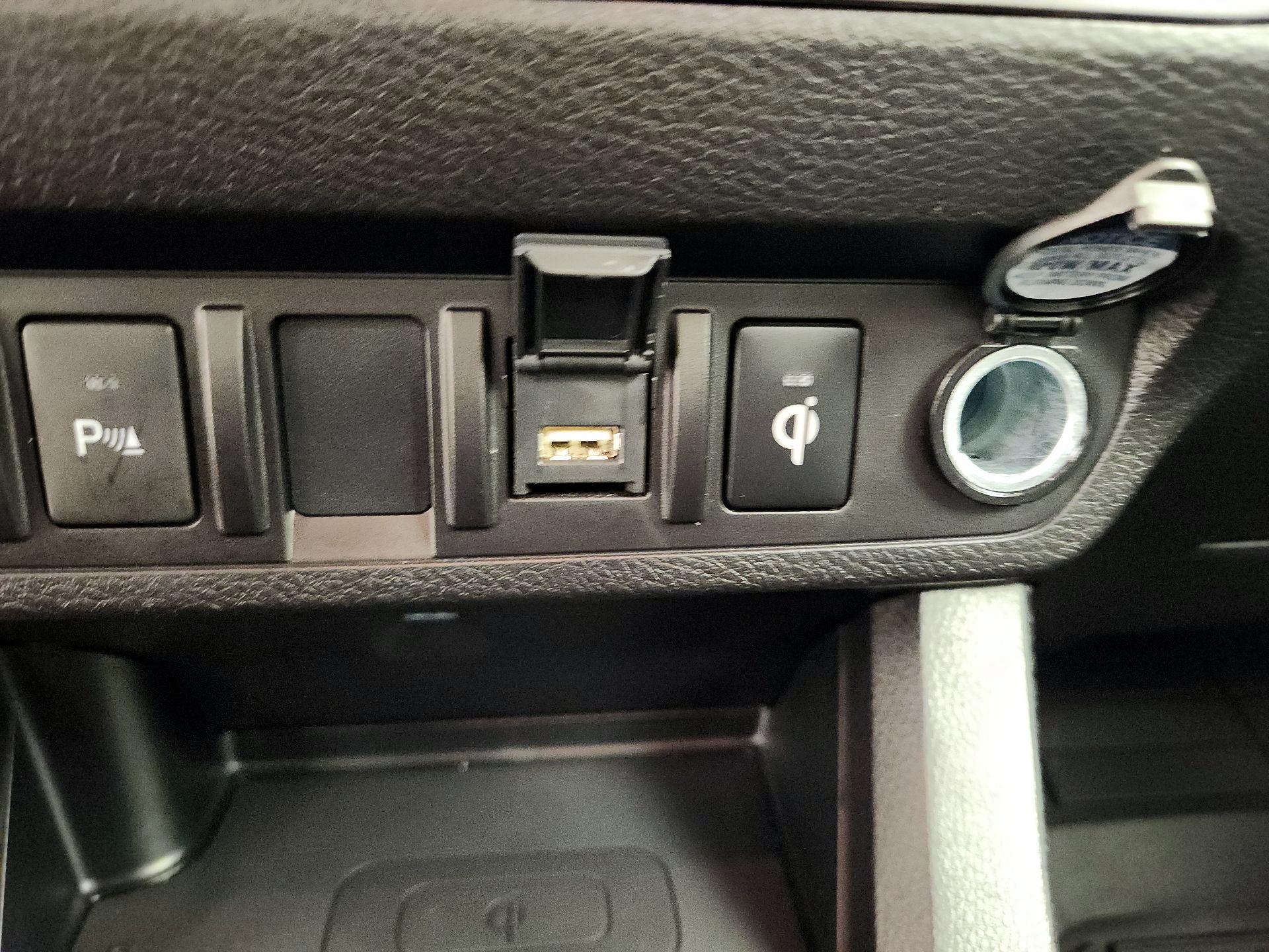 Thumbnail: 2021 Toyota Tacoma - 18