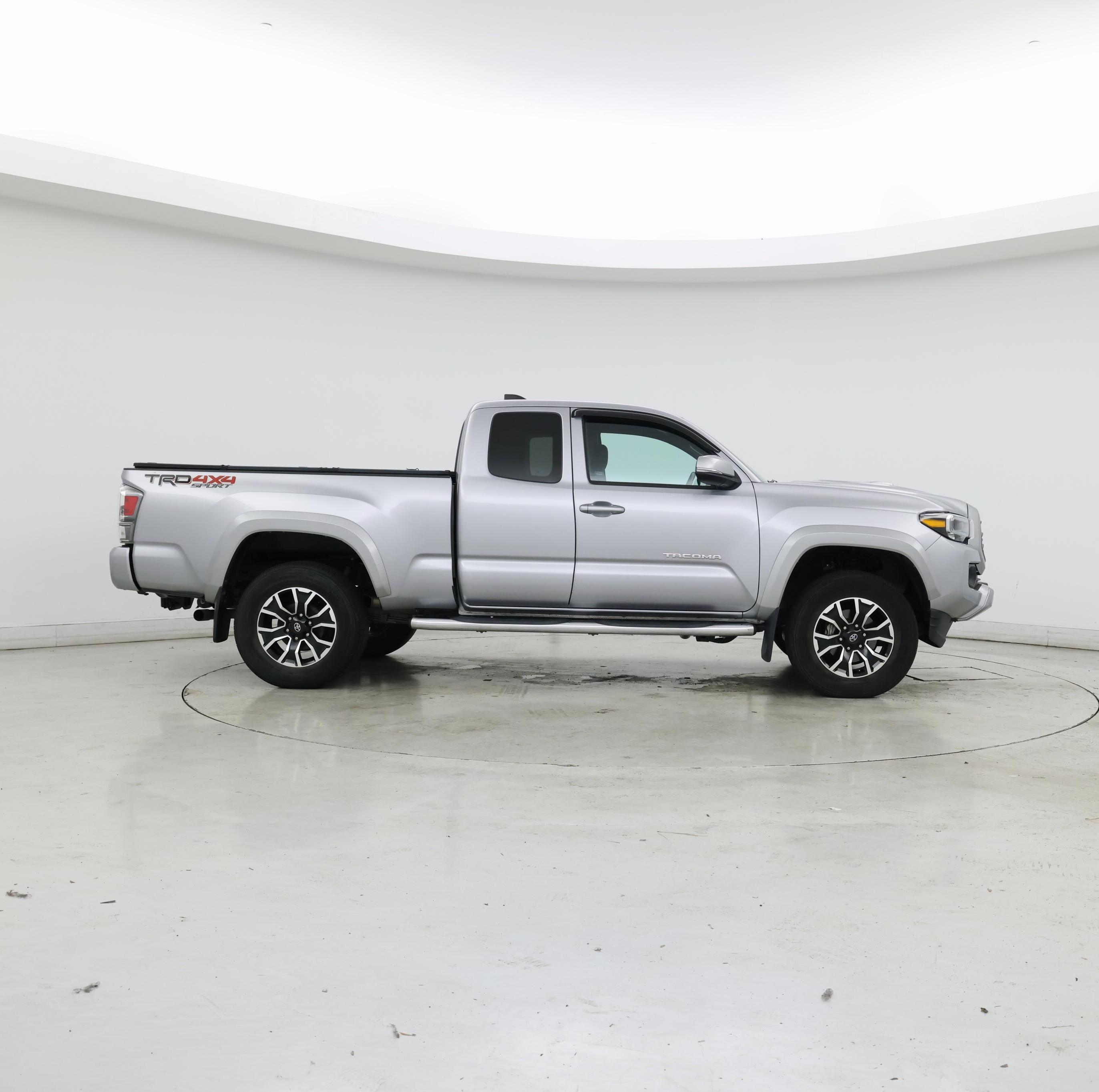 Thumbnail: 2021 Toyota Tacoma - 7