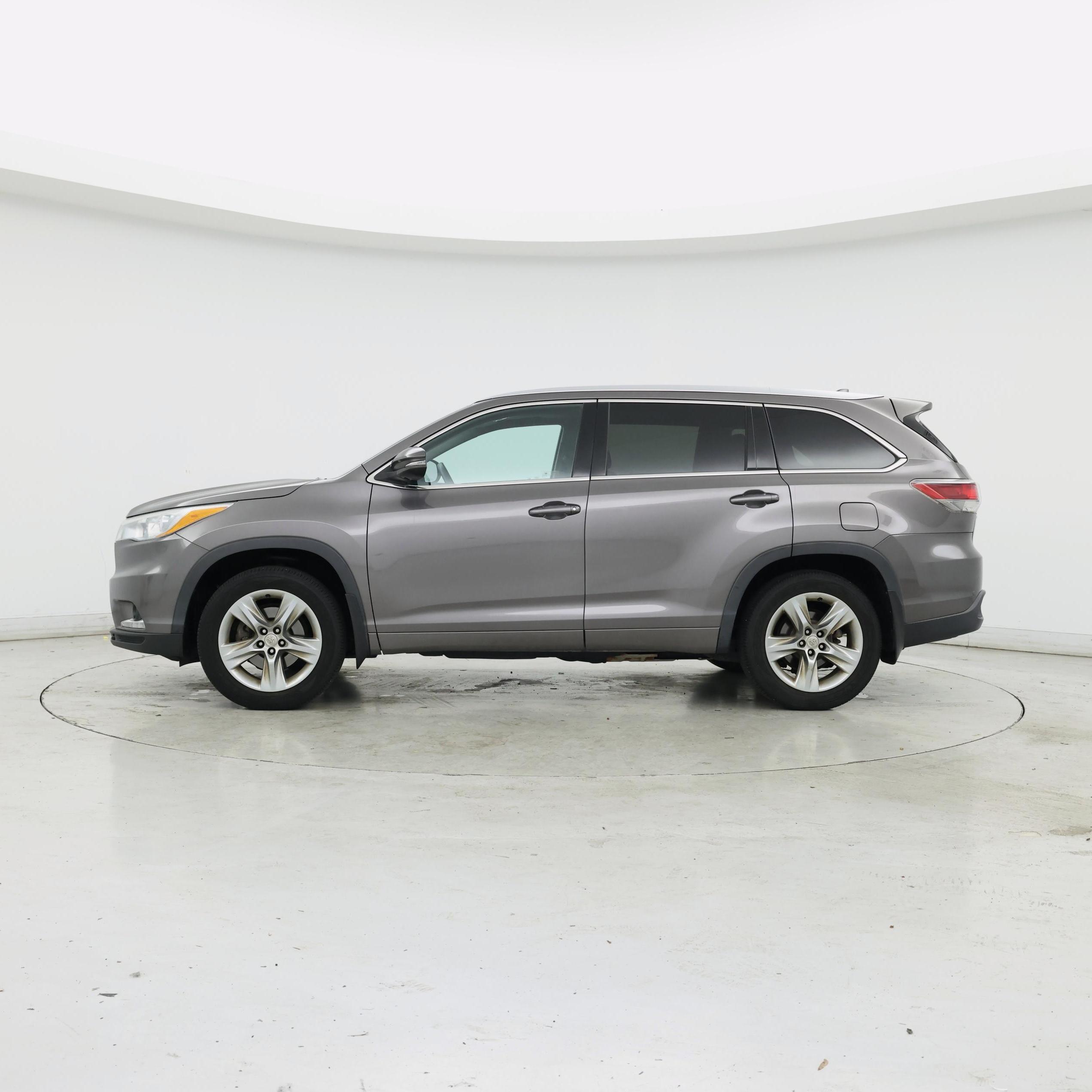 Thumbnail: 2015 Toyota Highlander - 3