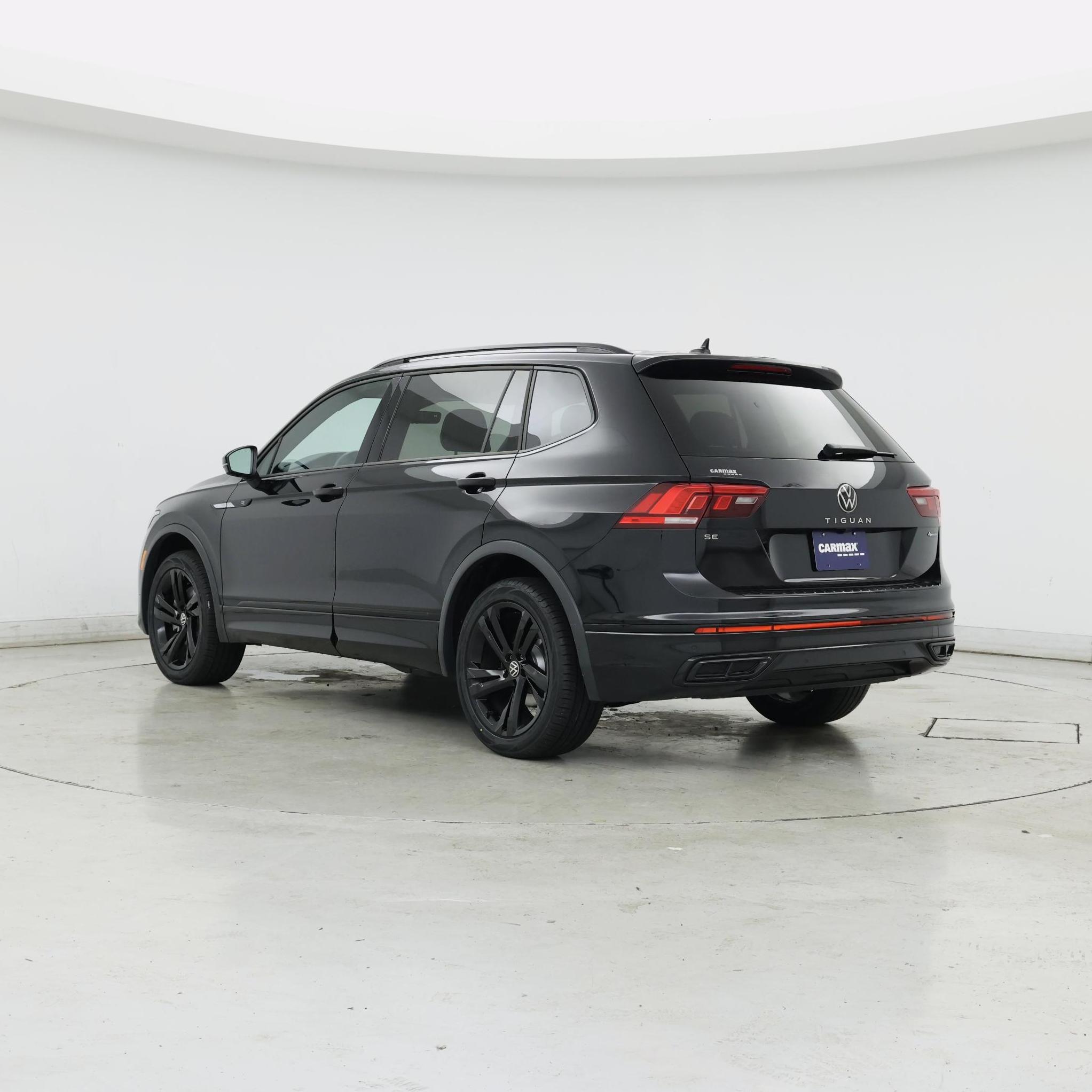 Thumbnail: 2024 Volkswagen Tiguan - 2