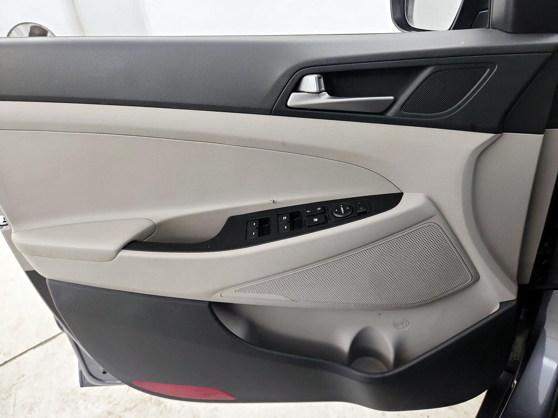 Thumbnail: 2018 Hyundai Tucson - 12