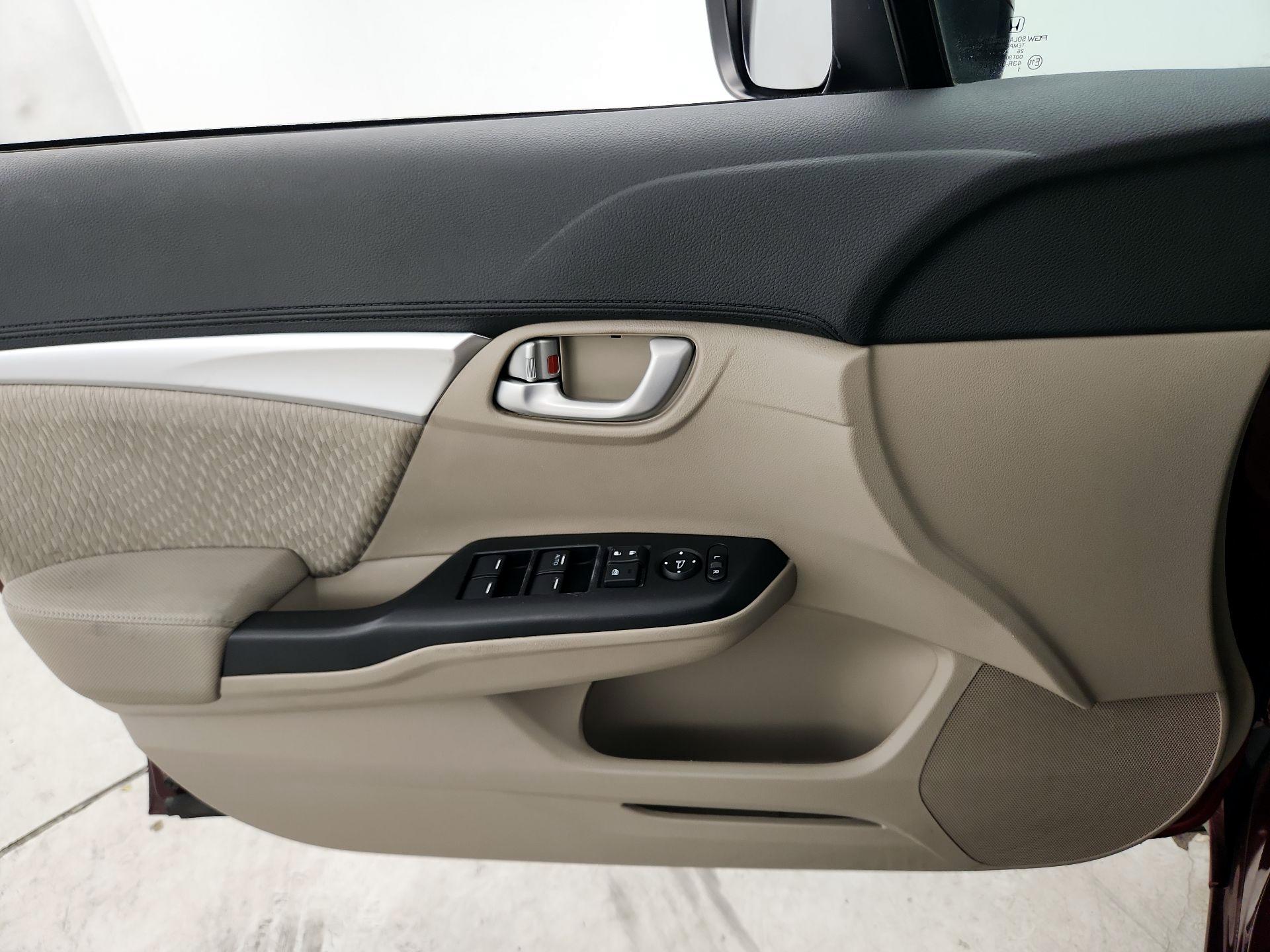 Thumbnail: 2015 Honda Civic - 12