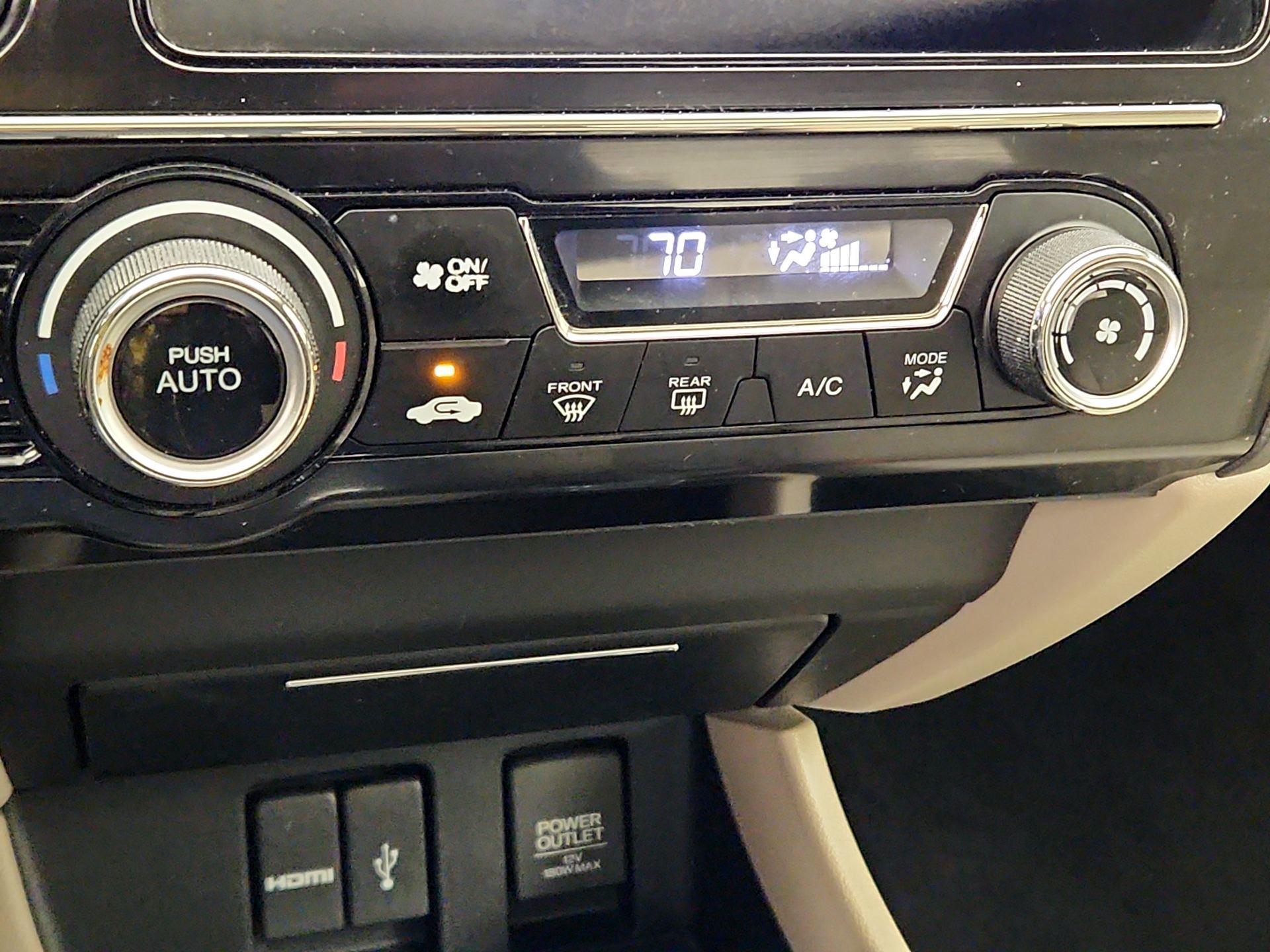 Thumbnail: 2015 Honda Civic - 16