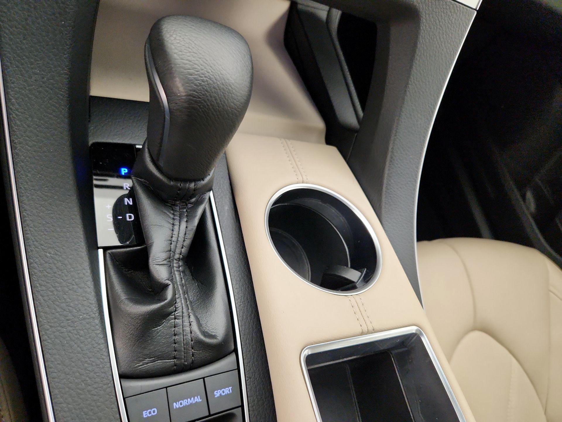 Thumbnail: 2019 Toyota Avalon - 18