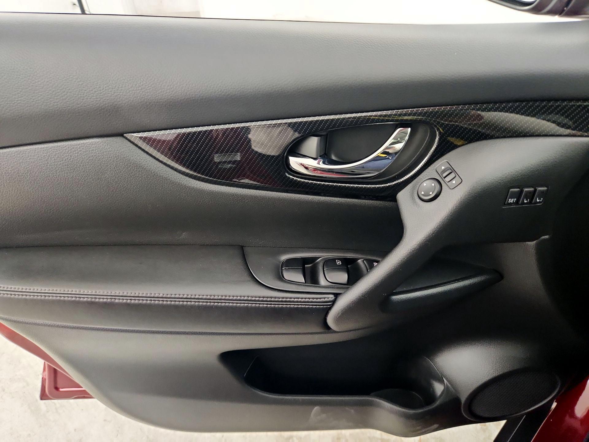 Thumbnail: 2019 Nissan Rogue - 12